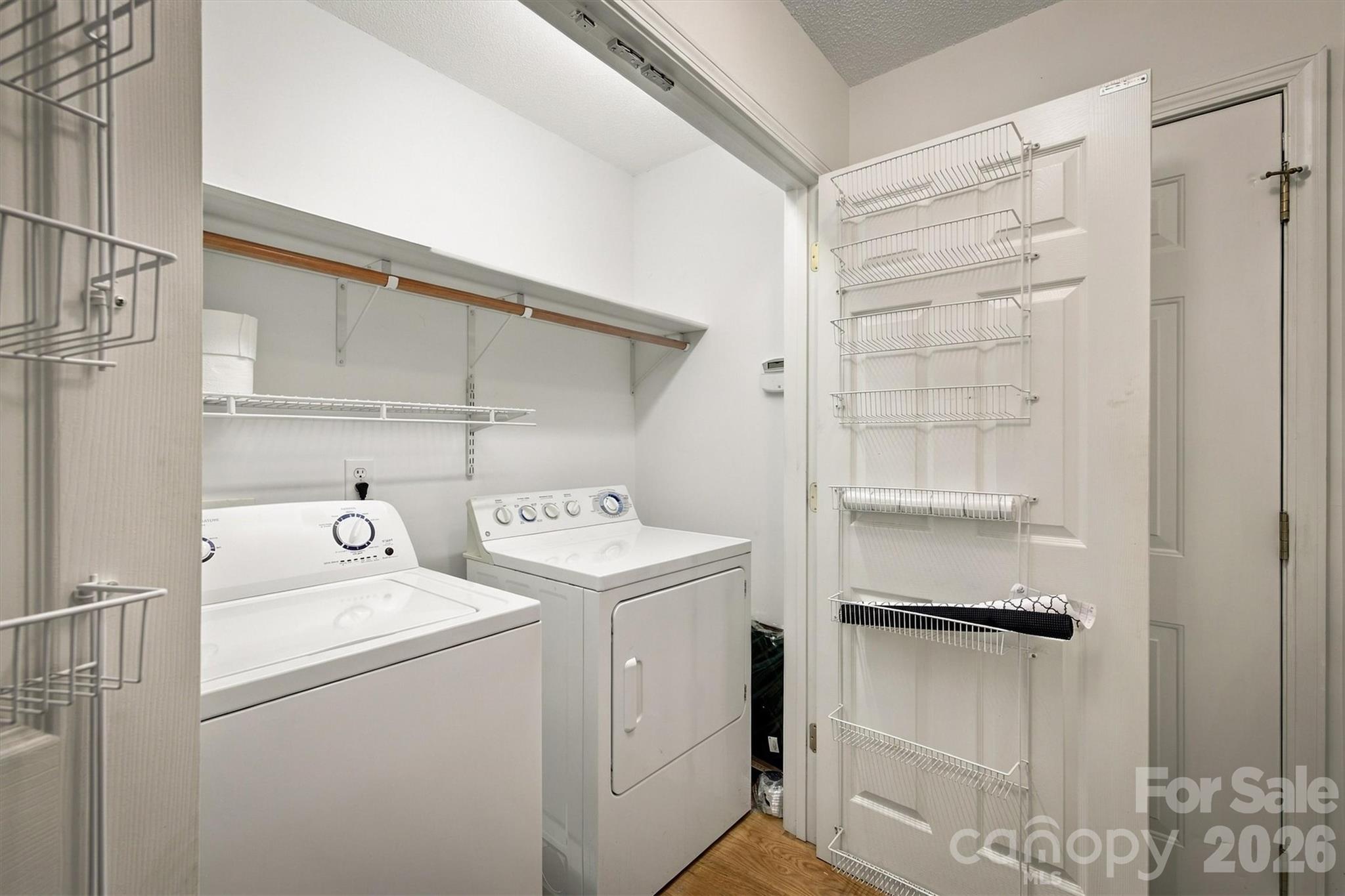 1211 Wexford Village Circle Property Photo 14