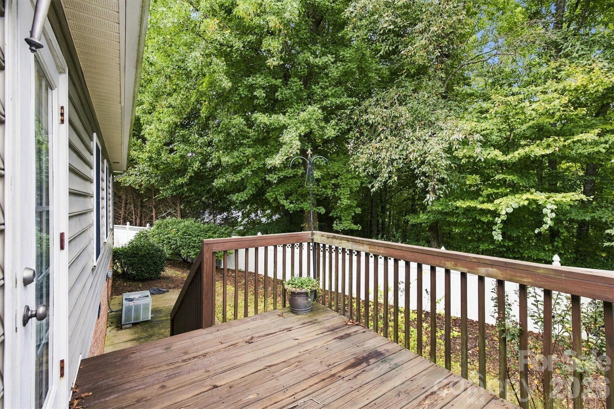 1211 Wexford Village Circle Property Photo 16