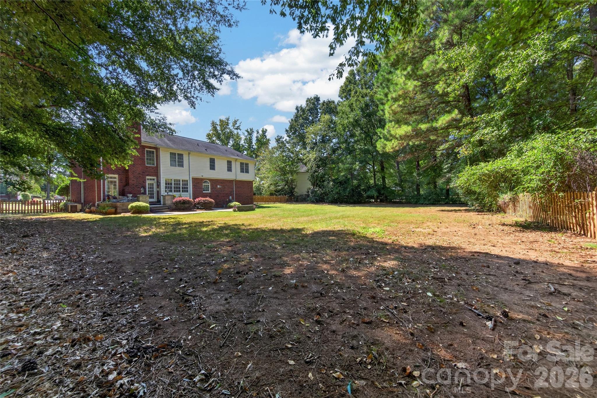 12135 Darby Chase Drive Property Photo 3