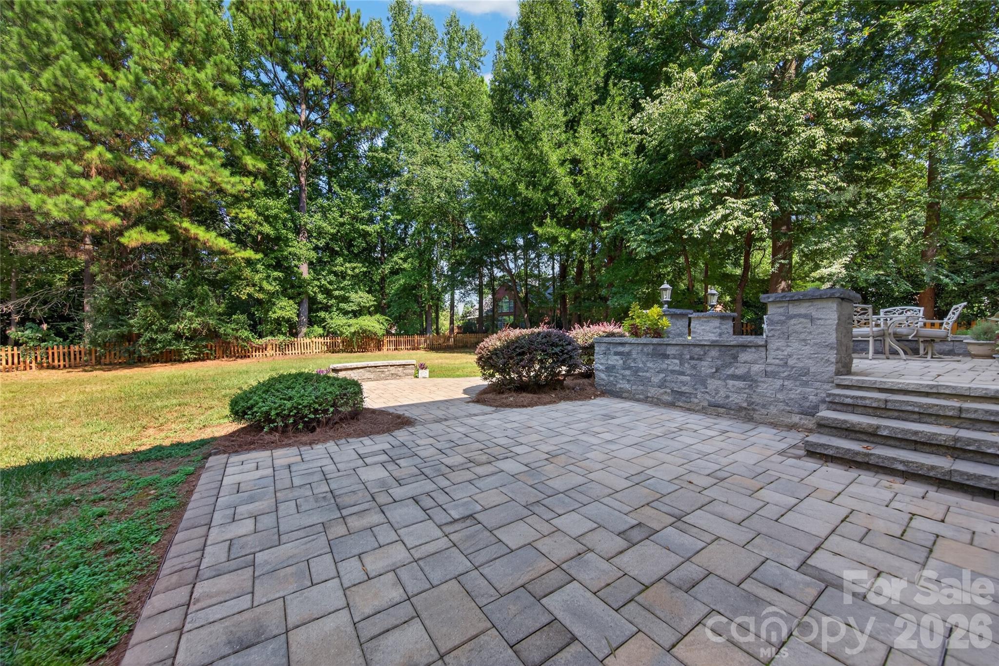 12135 Darby Chase Drive Property Photo 5