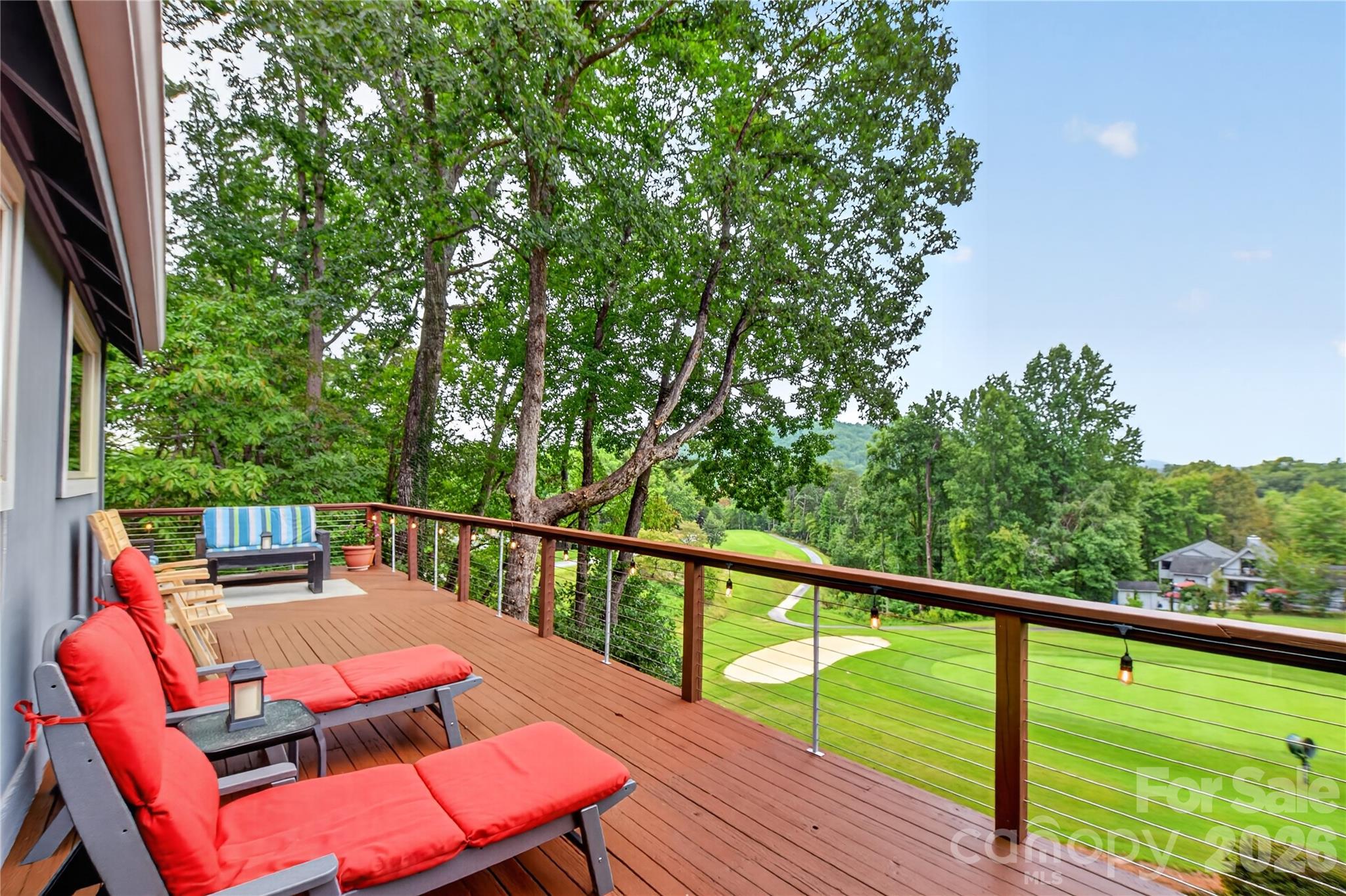 196 Fern Loop Property Photo 2