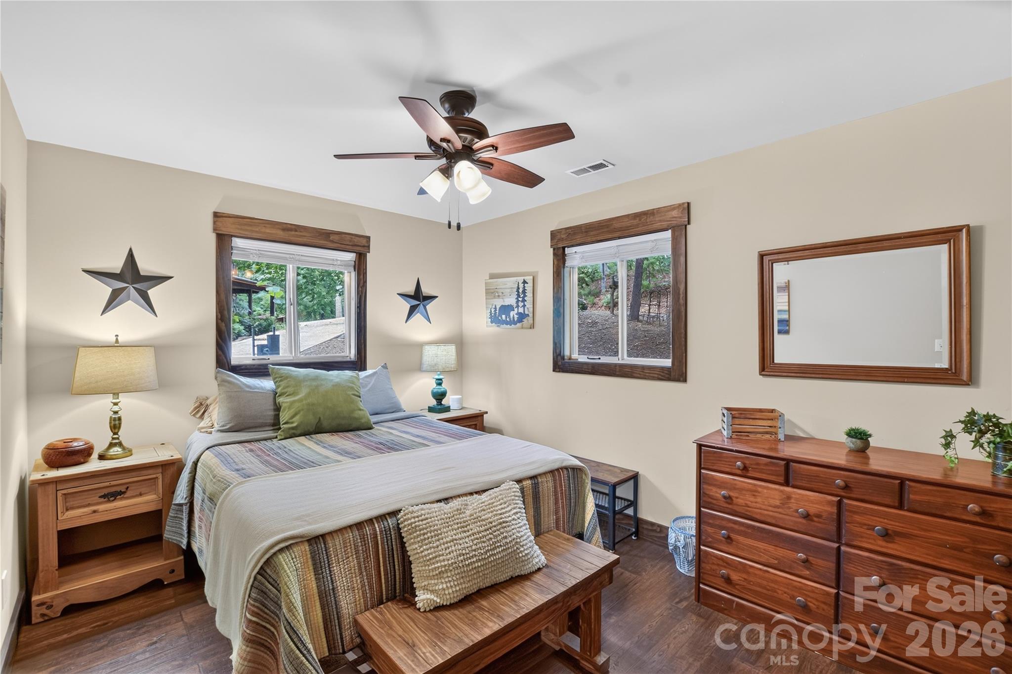 196 Fern Loop Property Photo 10