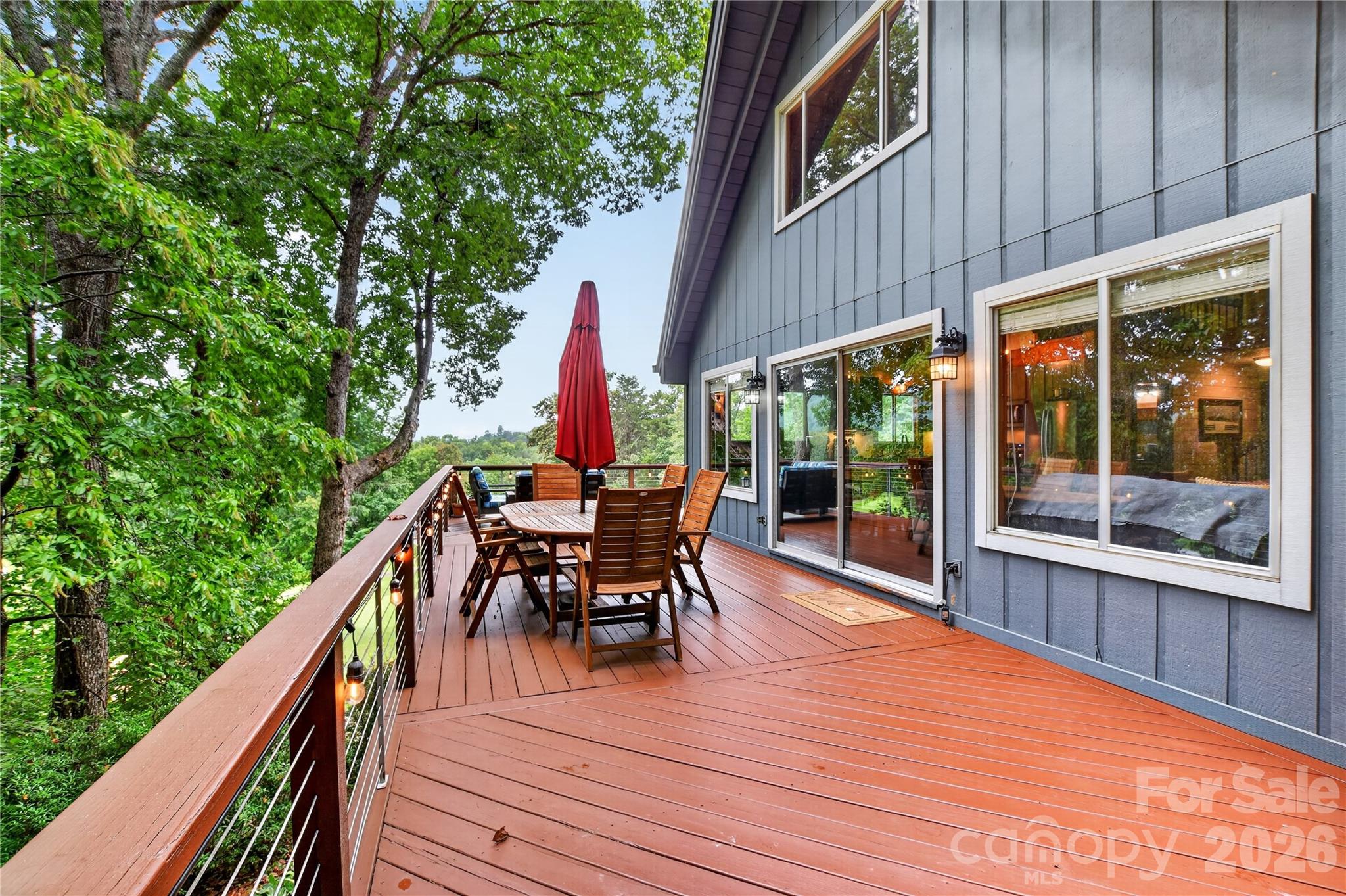 196 Fern Loop Property Photo 15