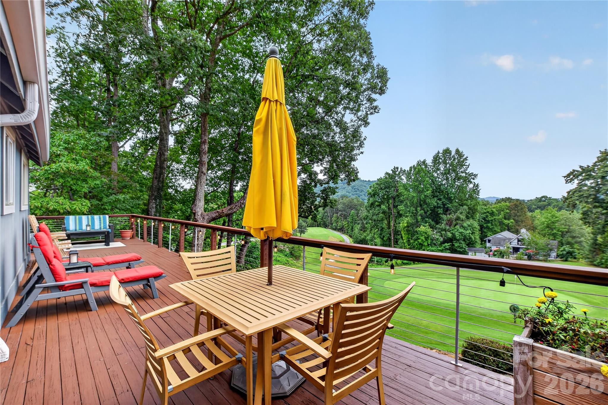 196 Fern Loop Property Photo 17