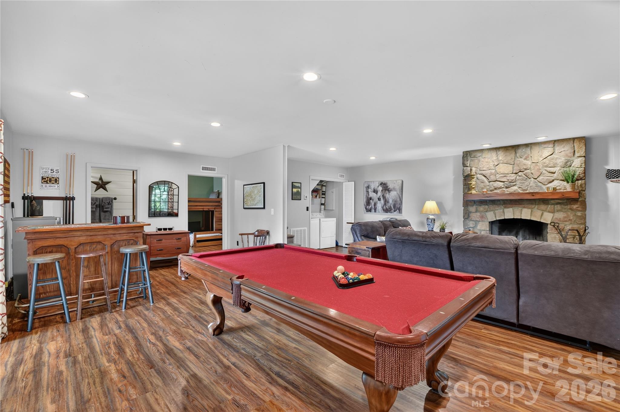 196 Fern Loop Property Photo 23
