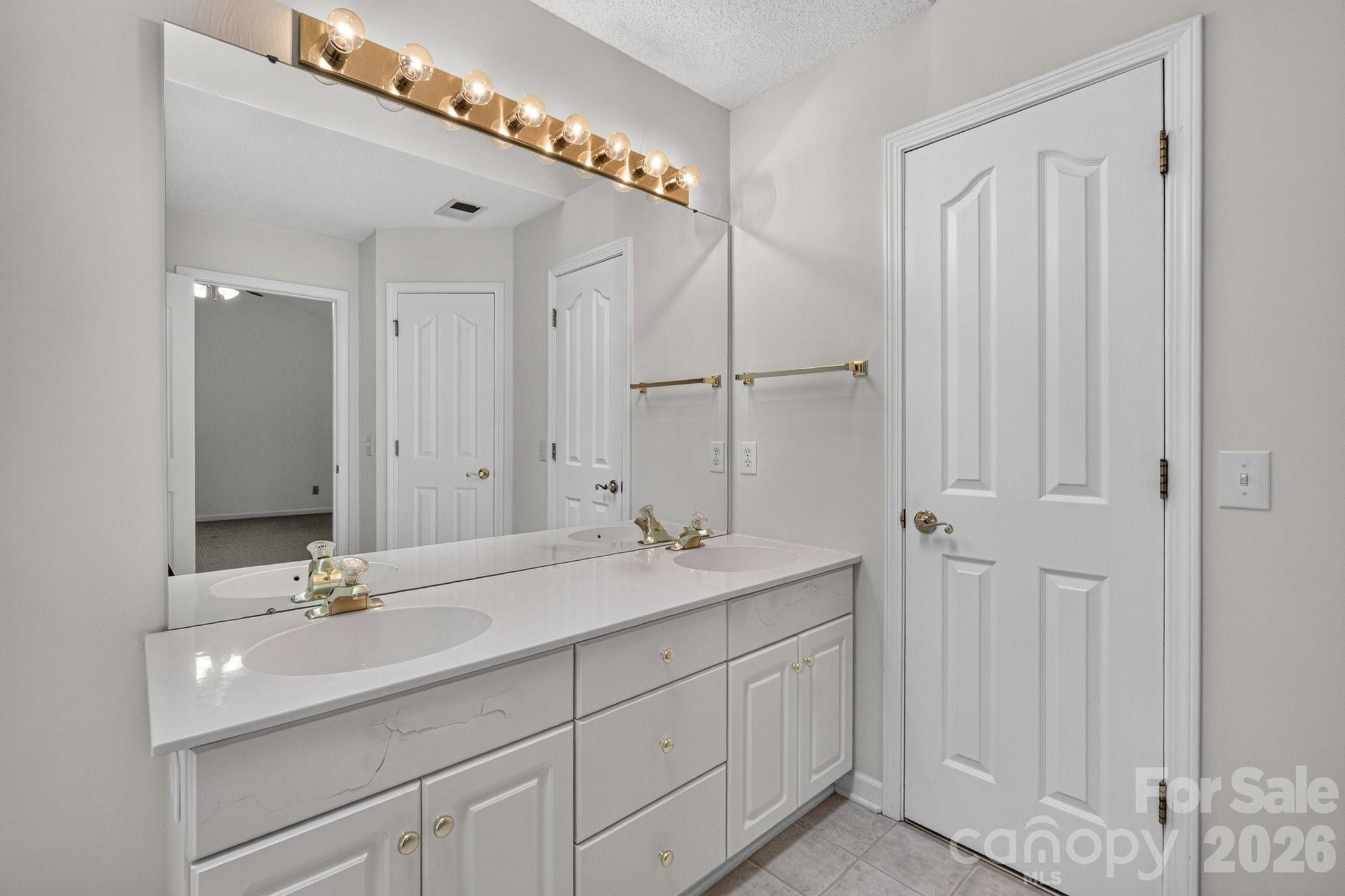 5726 Swanston Drive Property Photo 21