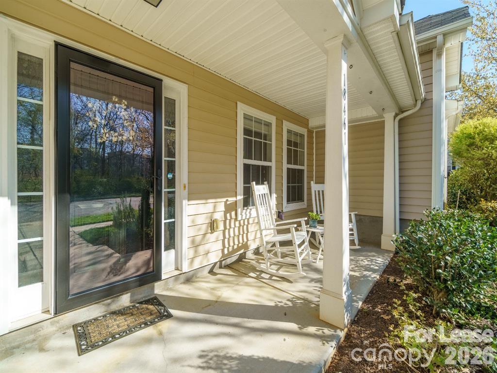 18461 Streamline Court Property Photo 2
