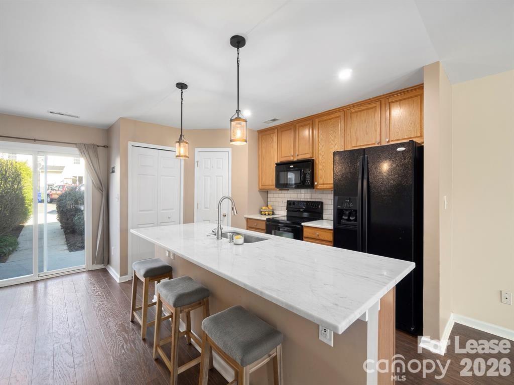 18461 Streamline Court Property Photo 4