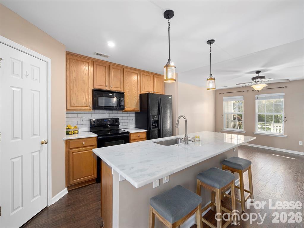 18461 Streamline Court Property Photo 5