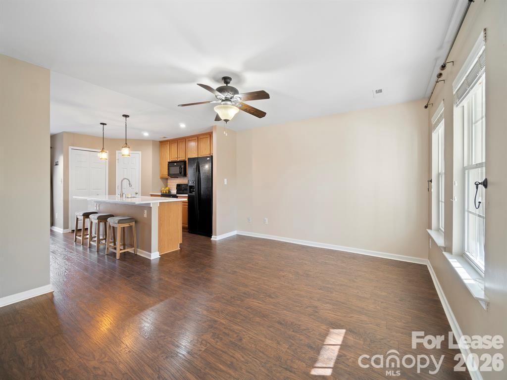 18461 Streamline Court Property Photo 7