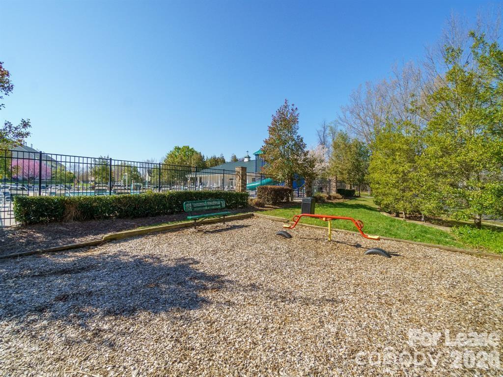 18461 Streamline Court Property Photo 19