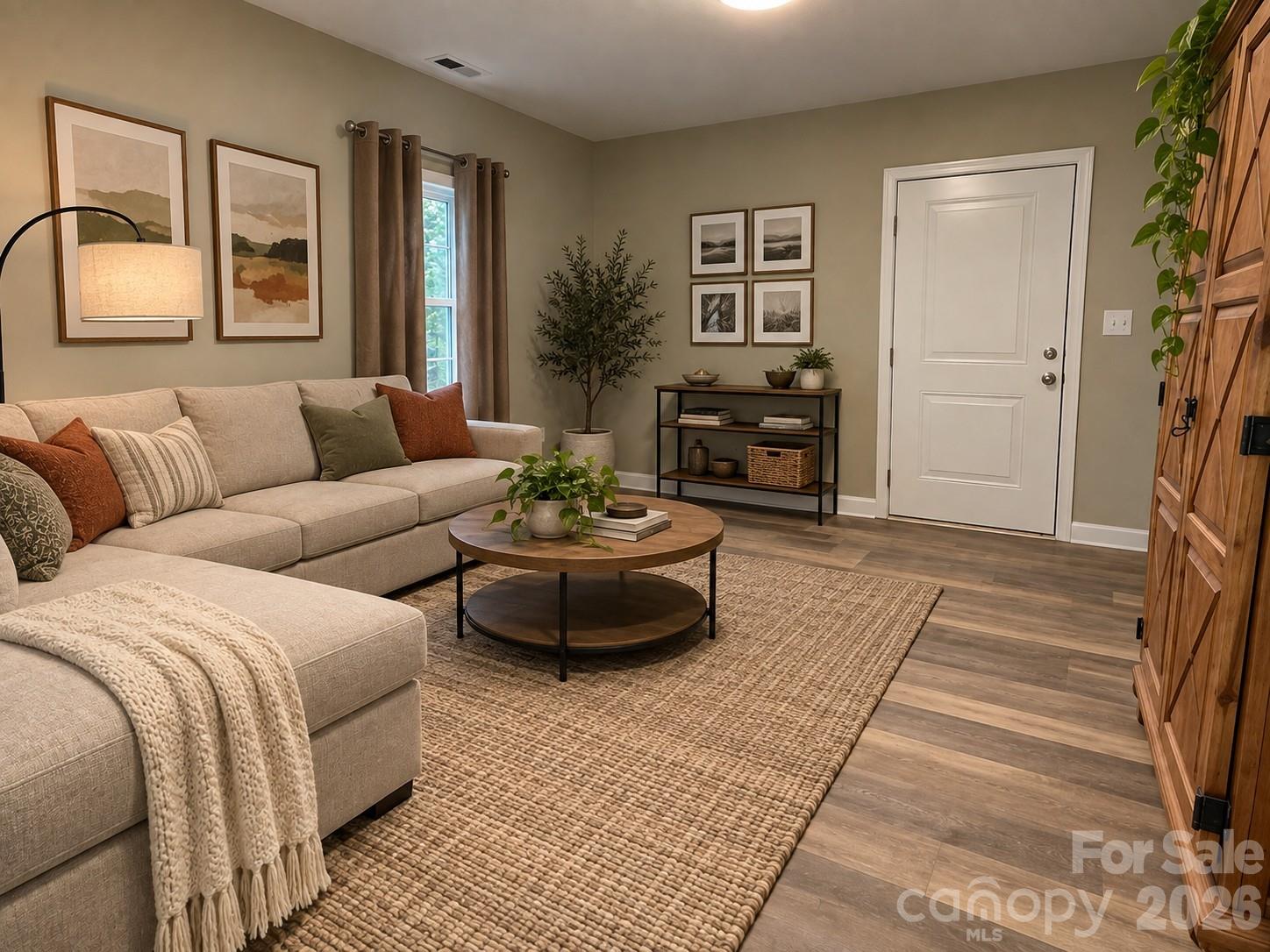 1107 8th Street Property Photo 2