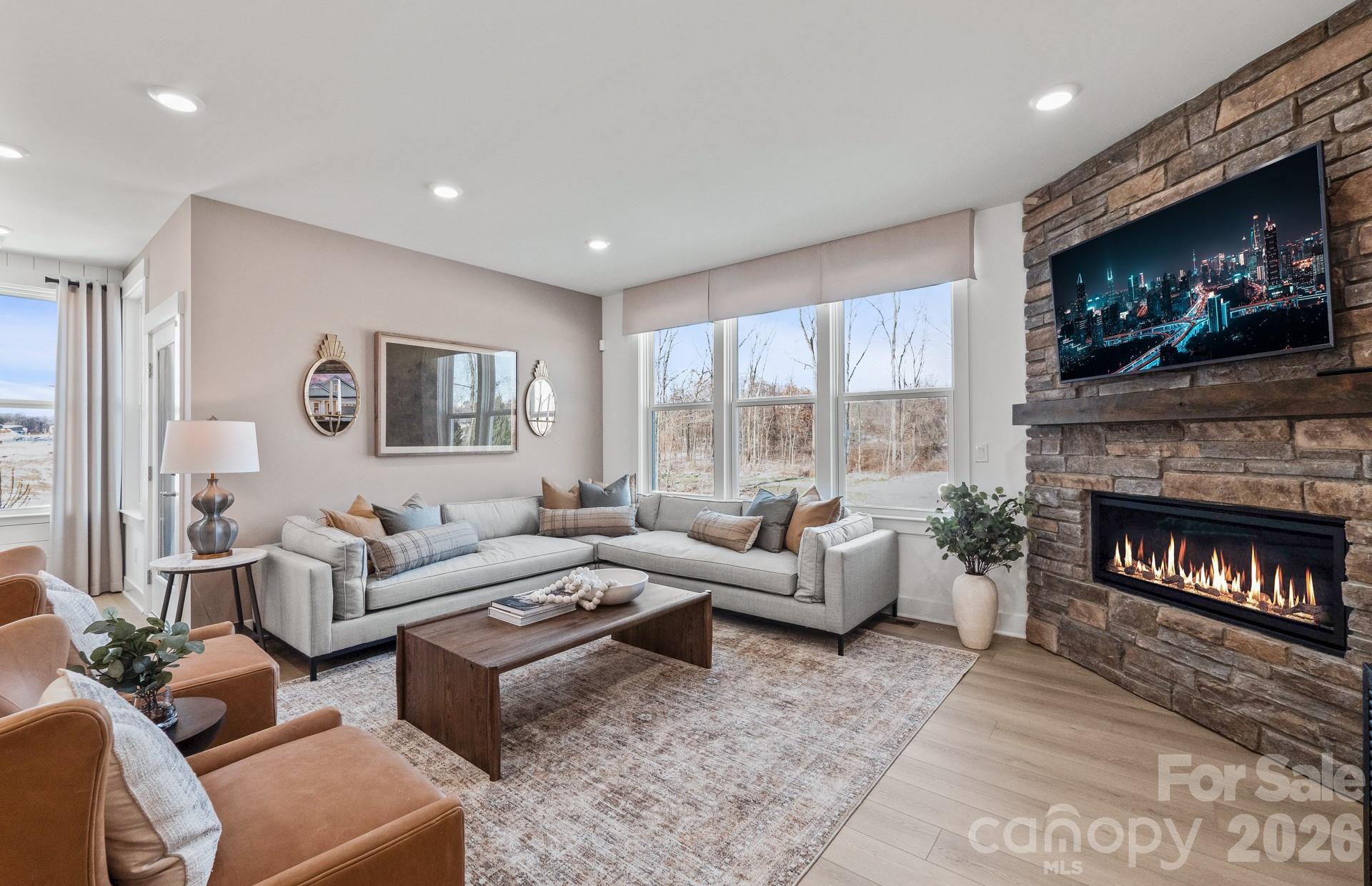 560 Cottage Garden Lane Property Photo 3