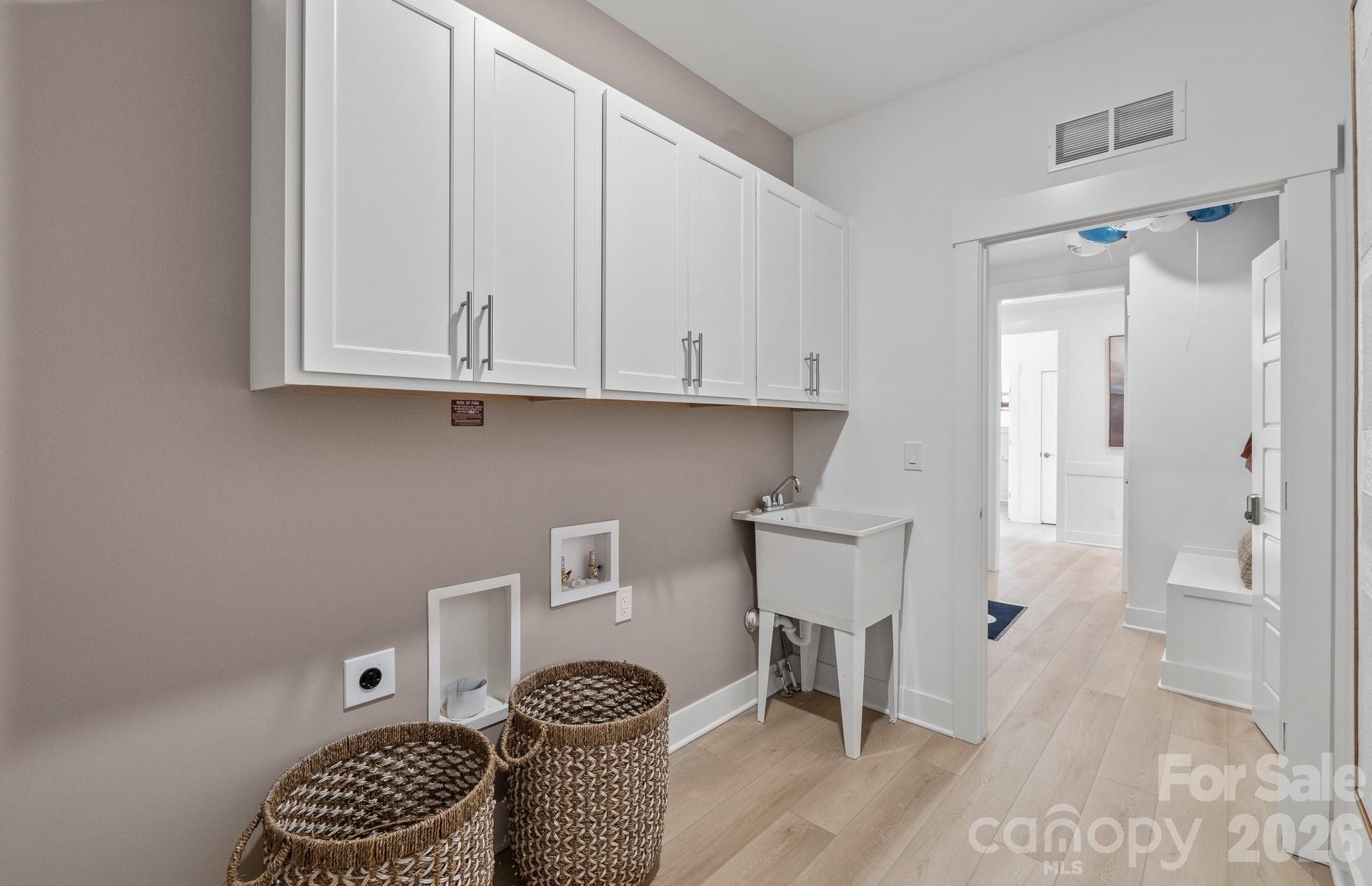 560 Cottage Garden Lane Property Photo 15