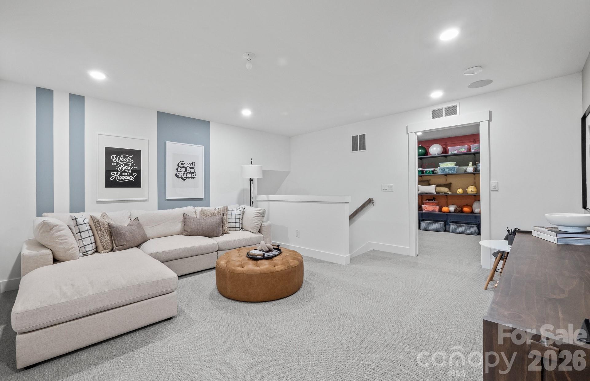 560 Cottage Garden Lane Property Photo 17