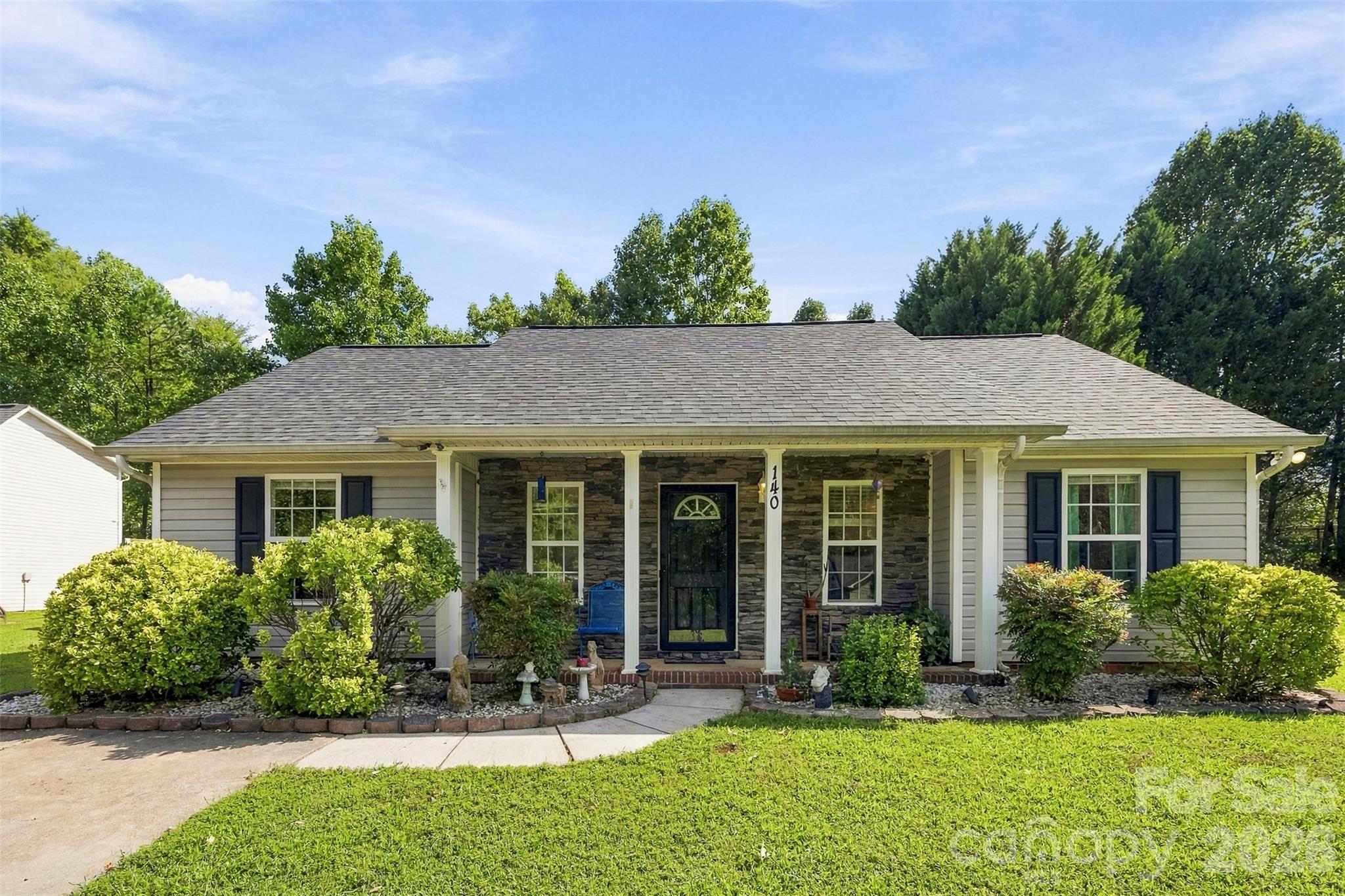 140 Addison Place Property Photo 1
