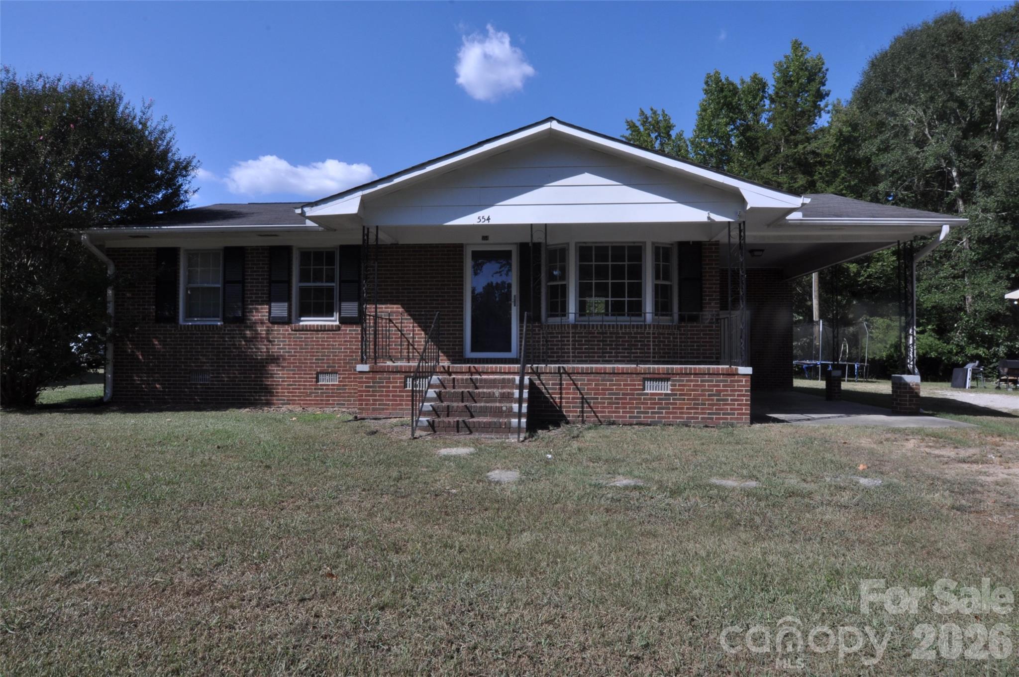554 Gardendale Circle Property Photo 1