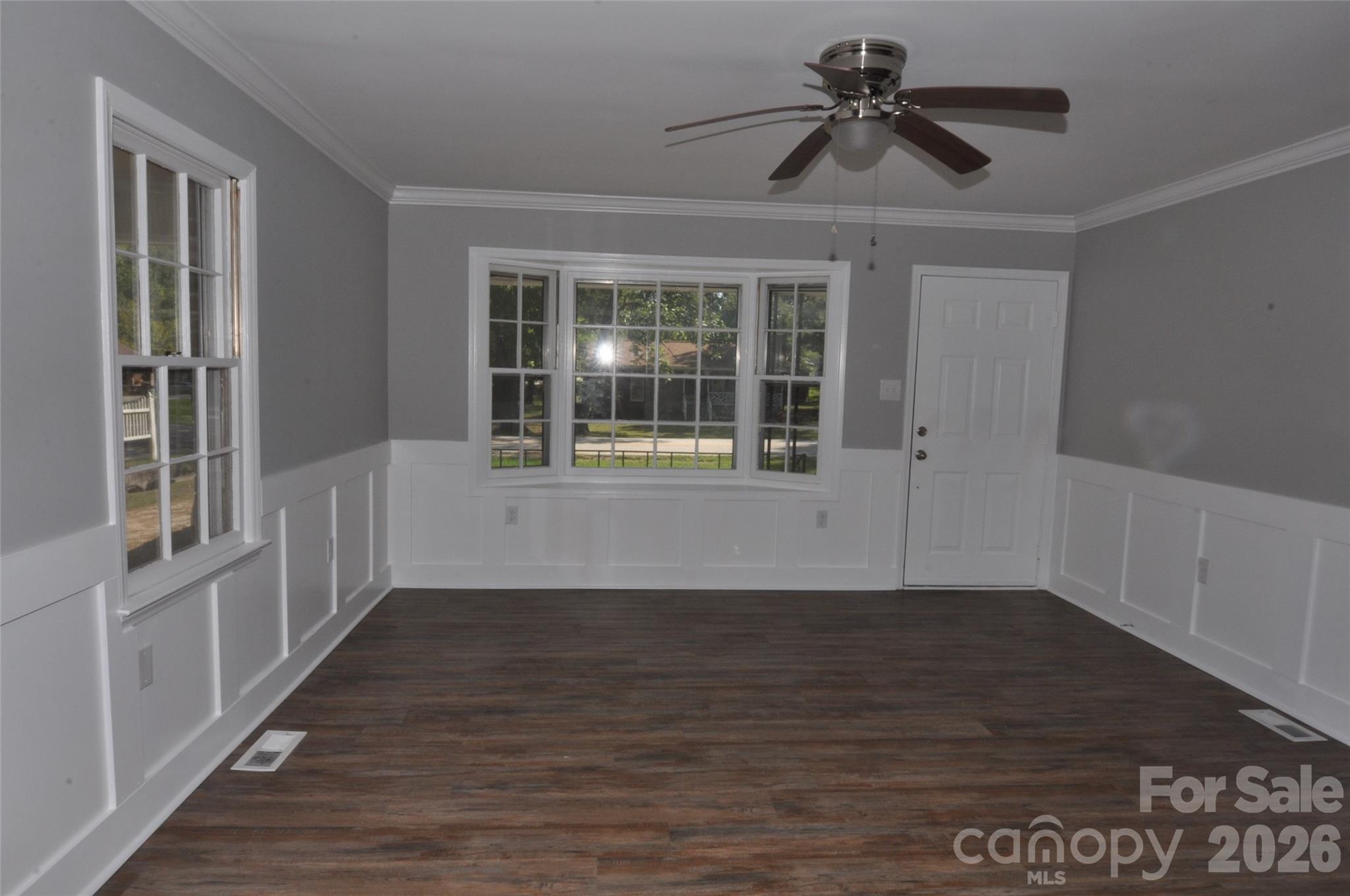 554 Gardendale Circle Property Photo 9
