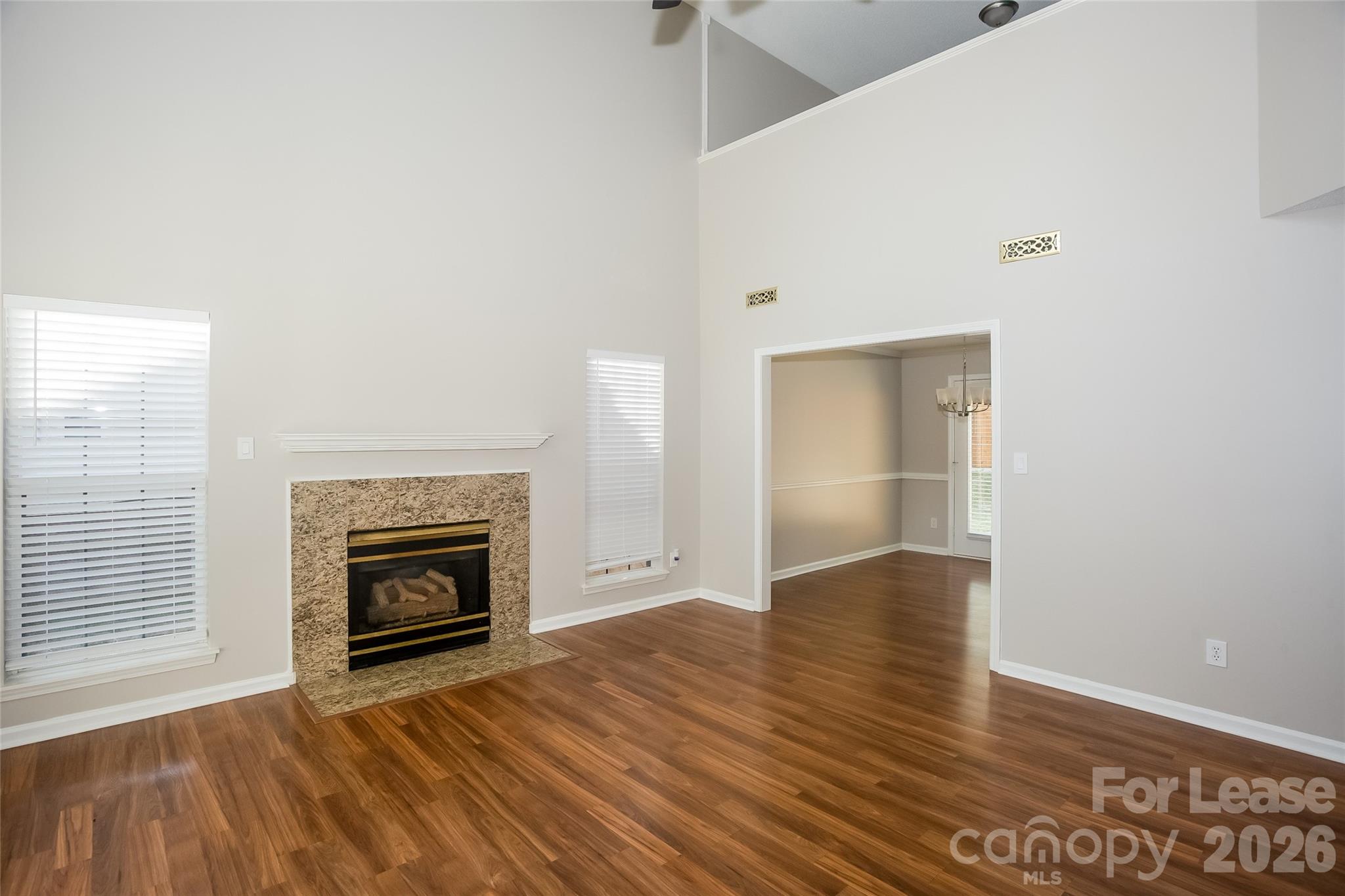 2915 Canary Court Property Photo 6