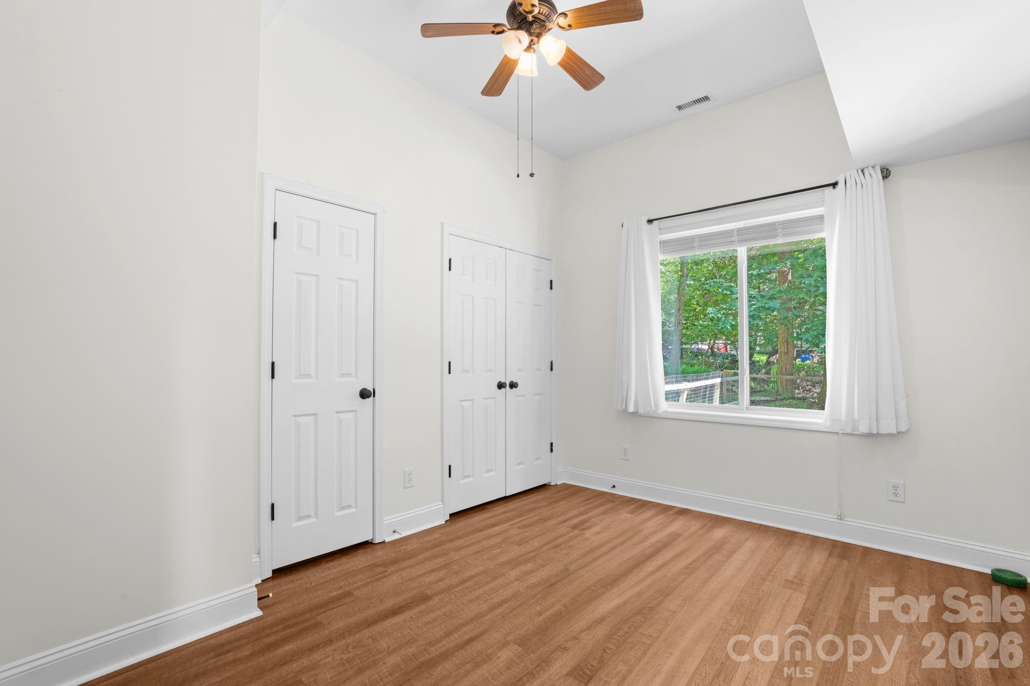 502 Queen Street Property Photo 13