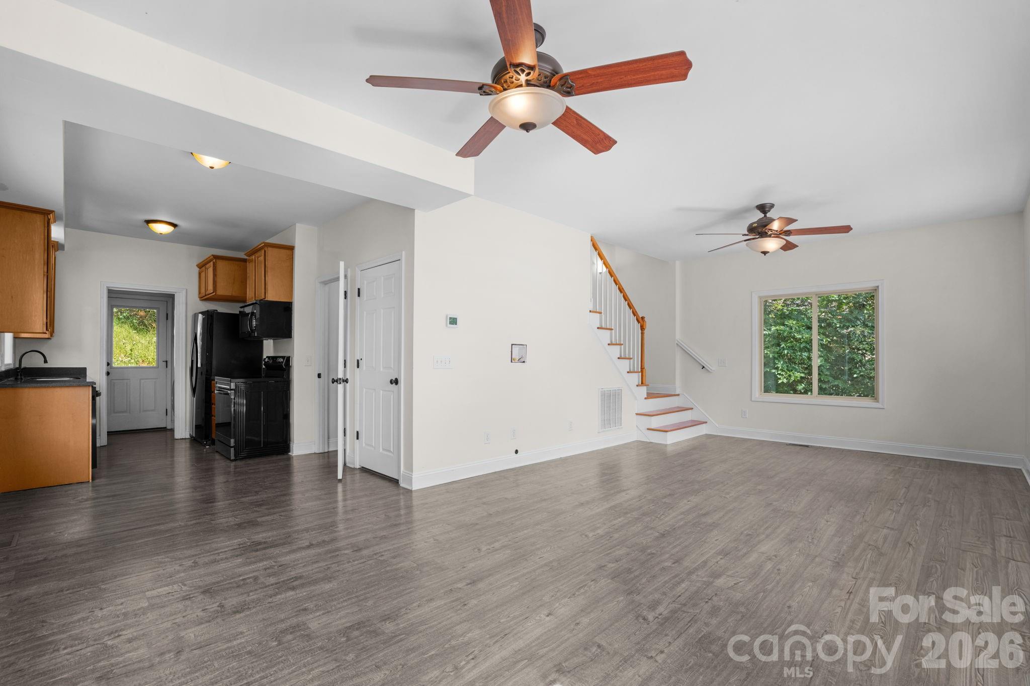 502 Queen Street Property Photo 16