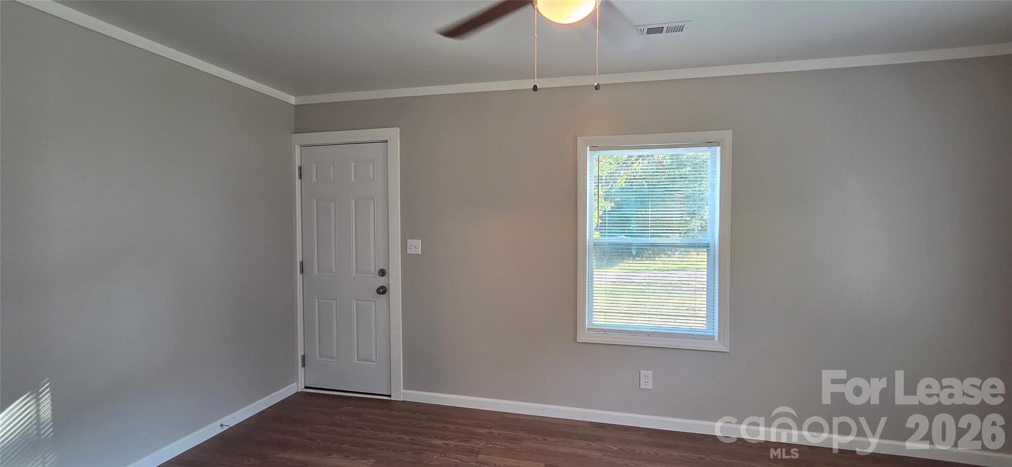 918 Mountain Crest Drive Property Photo 7