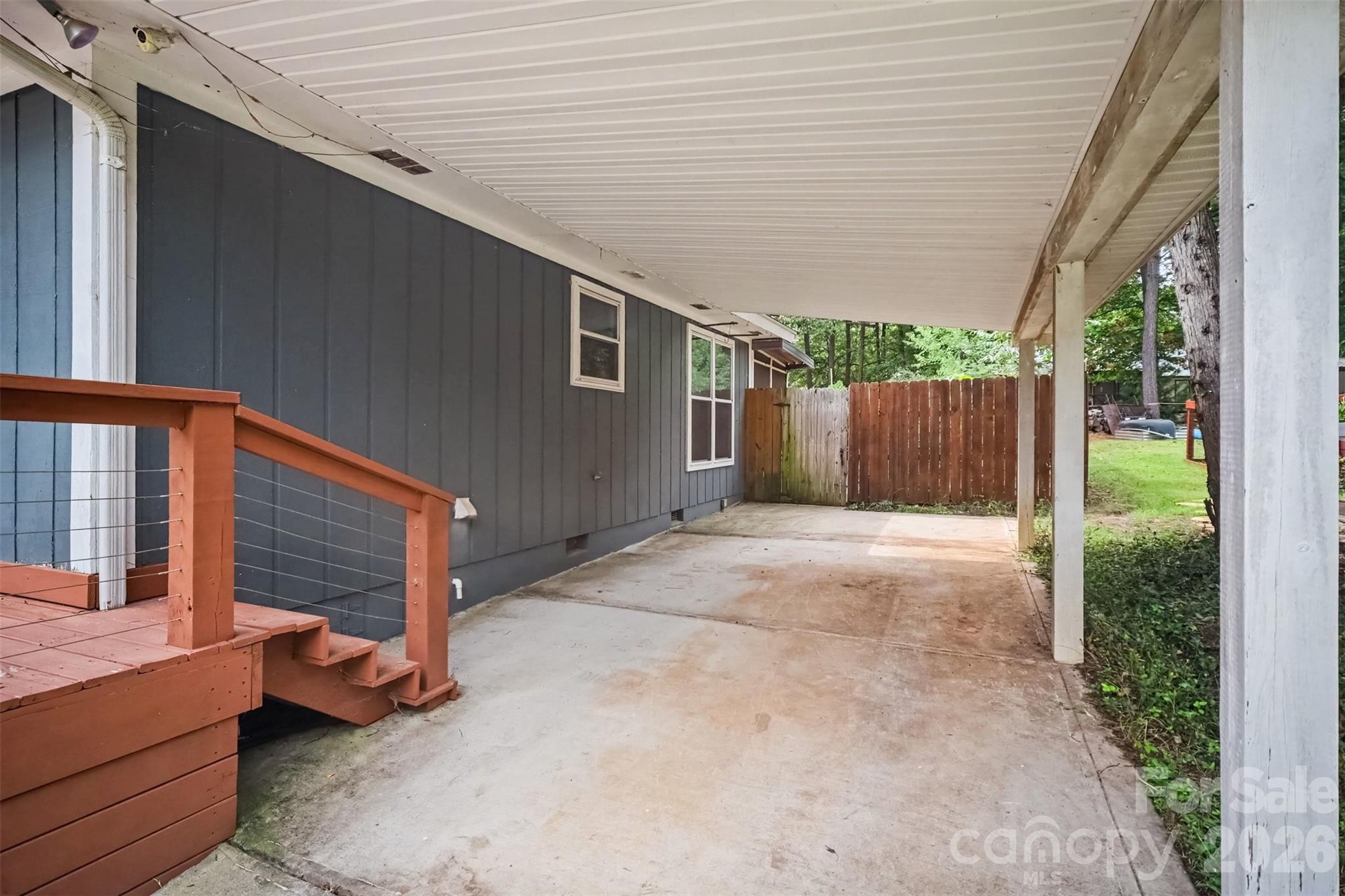 1162 Molokai Drive Property Photo 3