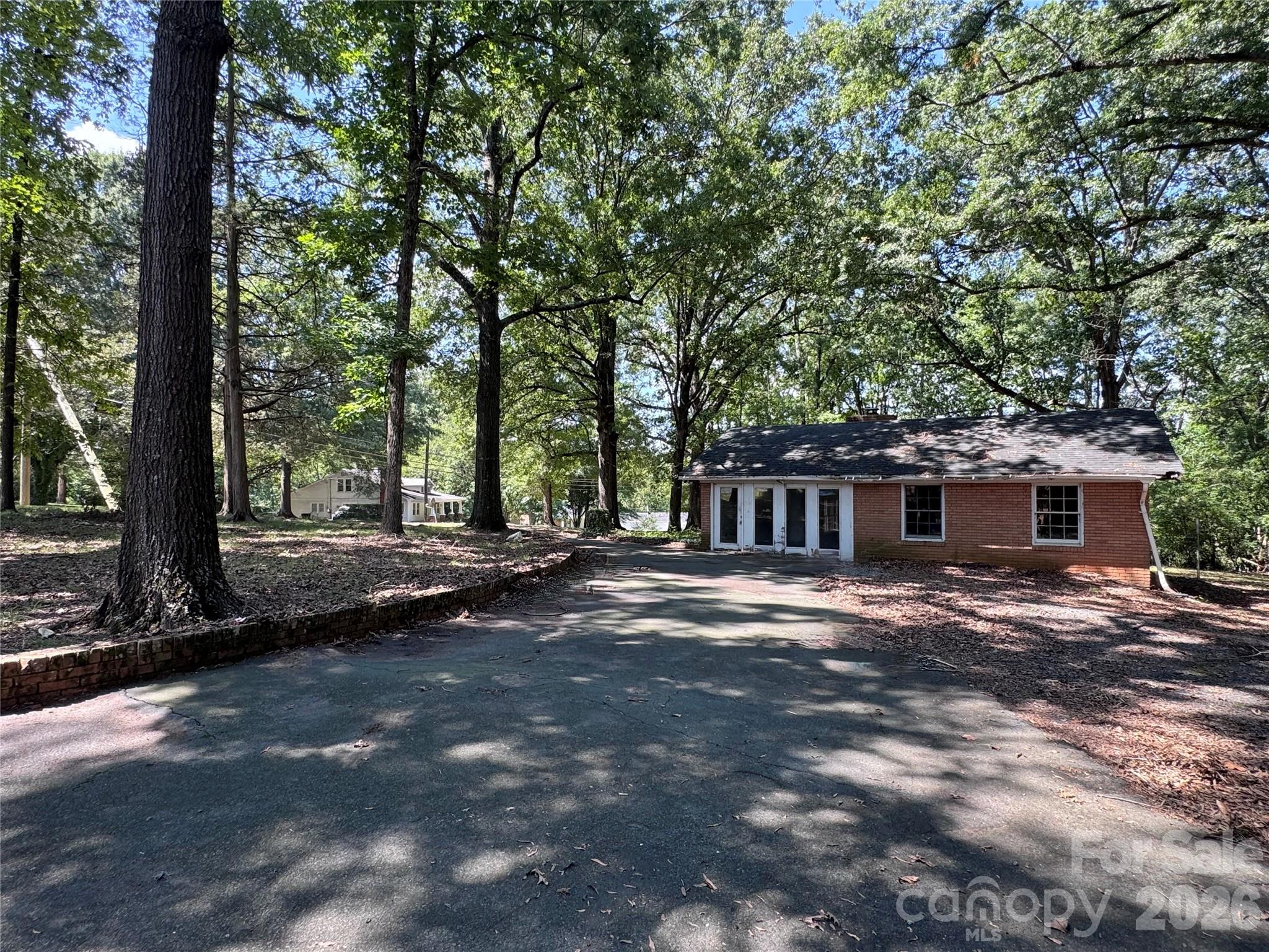 1713 White Store Road Property Photo 2