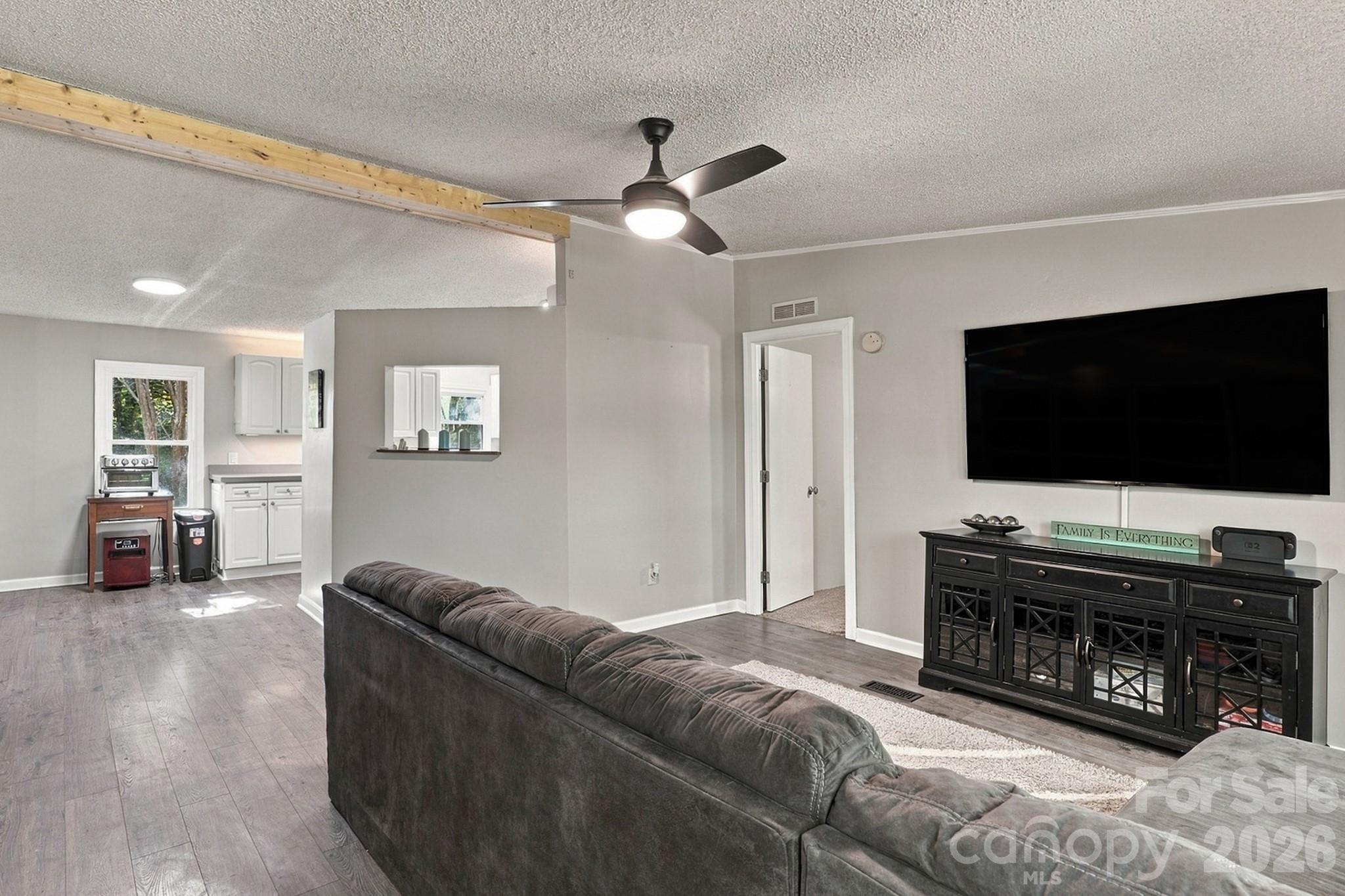 1291 Hines Road Property Photo 7