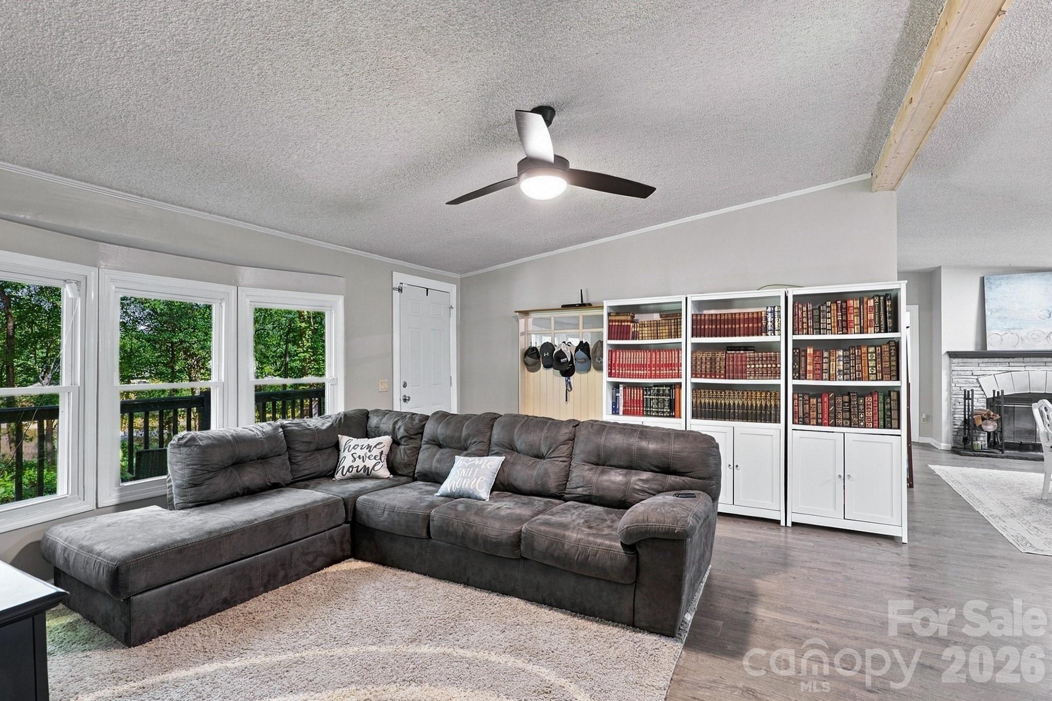 1291 Hines Road Property Photo 9