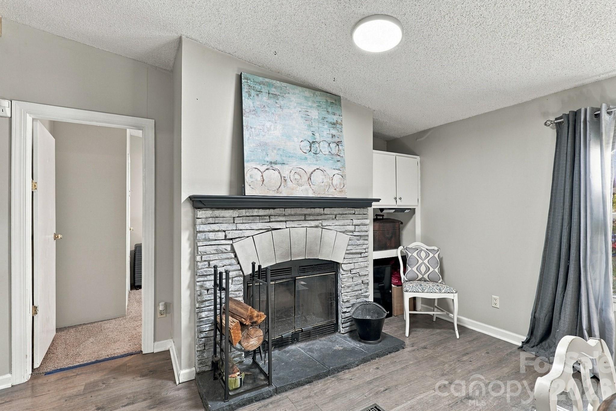 1291 Hines Road Property Photo 12