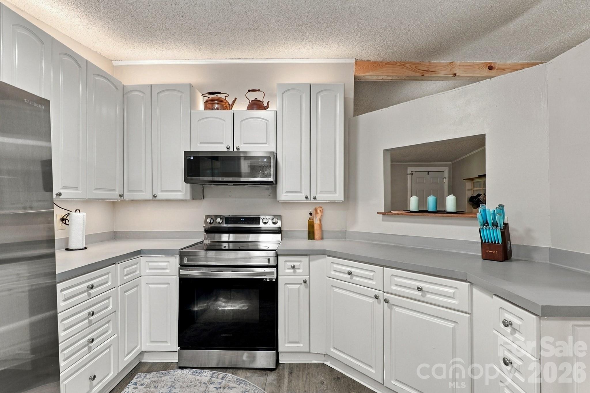 1291 Hines Road Property Photo 16