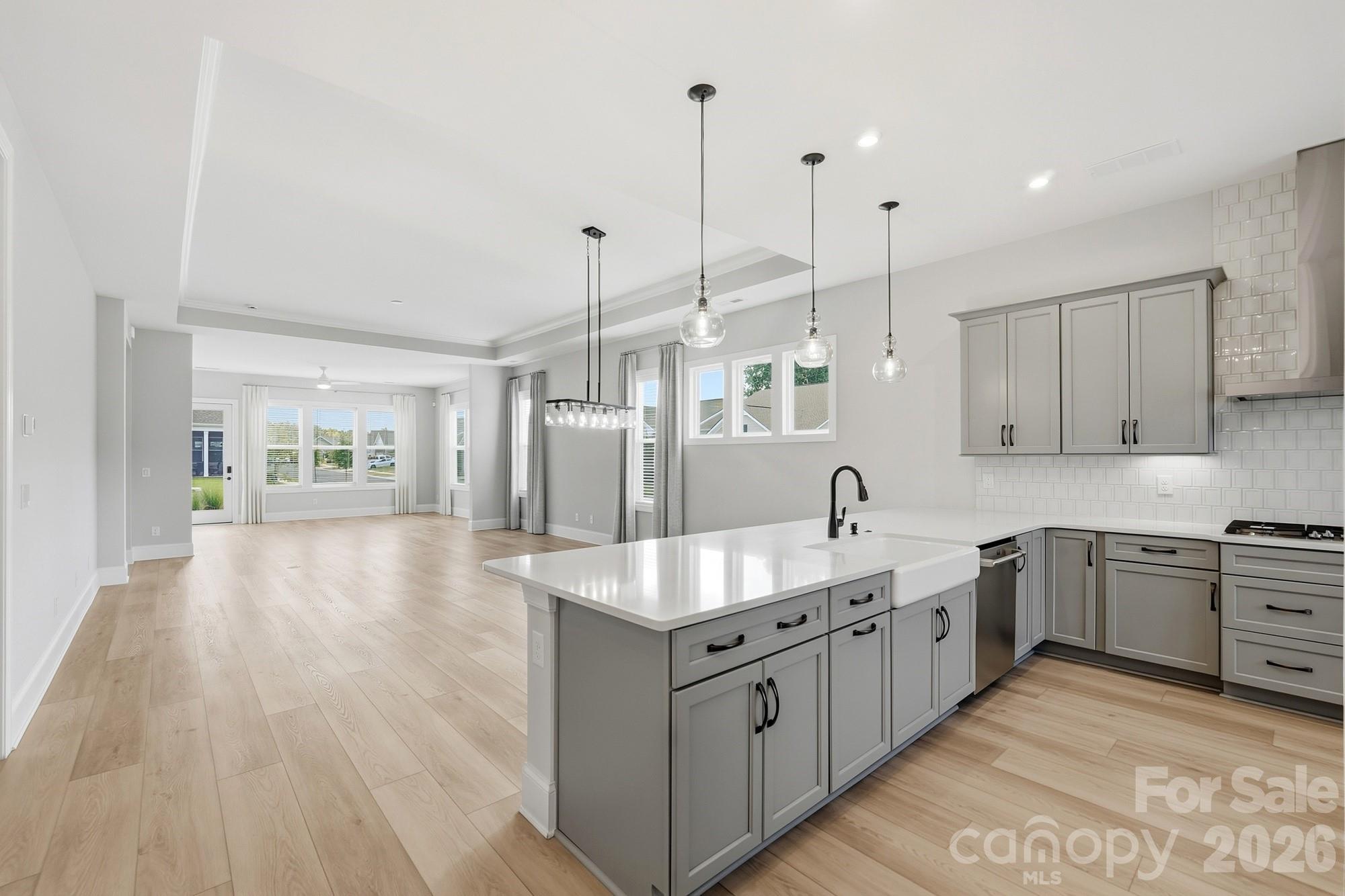 6079 Waldorf Avenue Property Photo 6