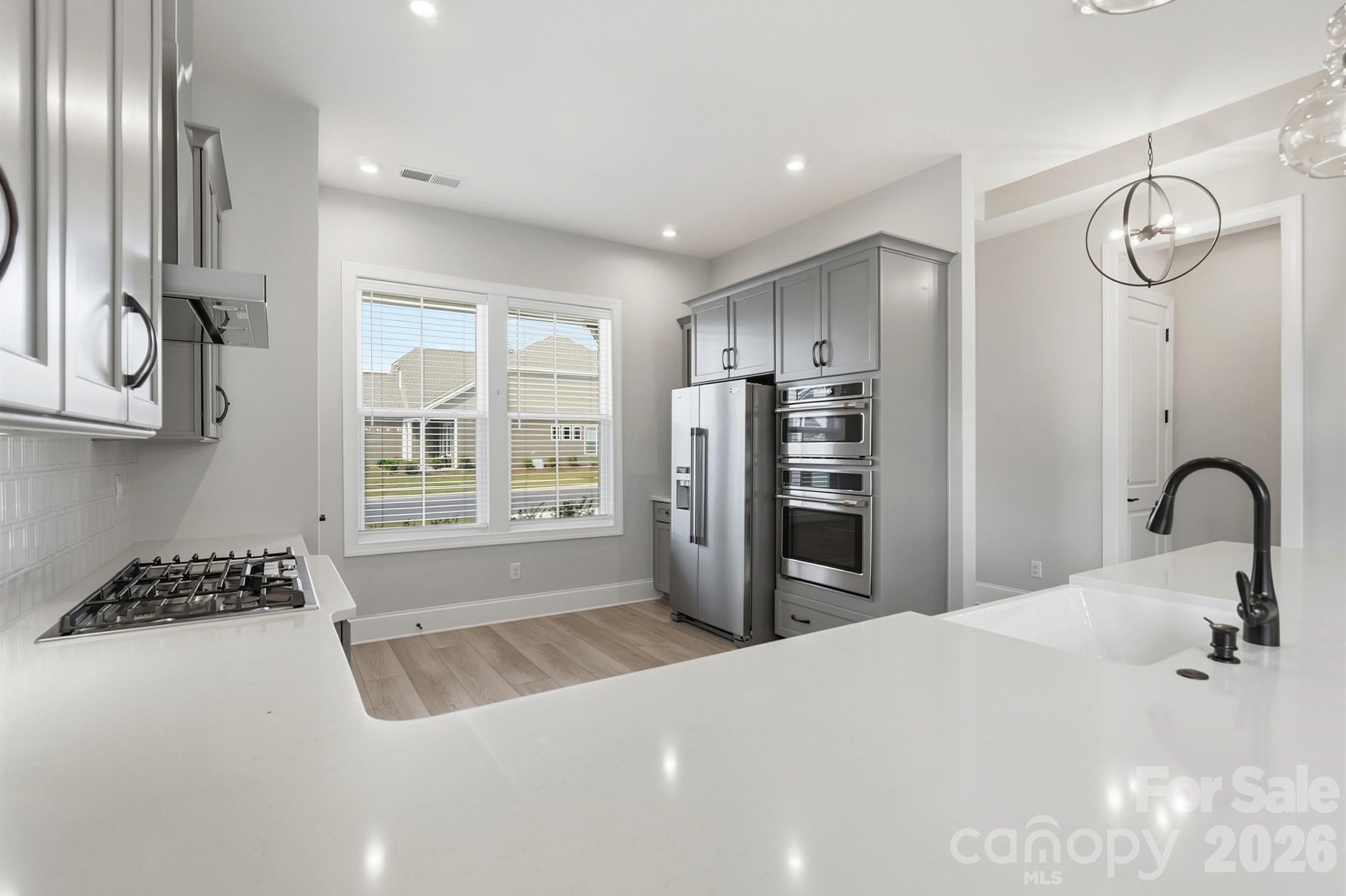6079 Waldorf Avenue Property Photo 8
