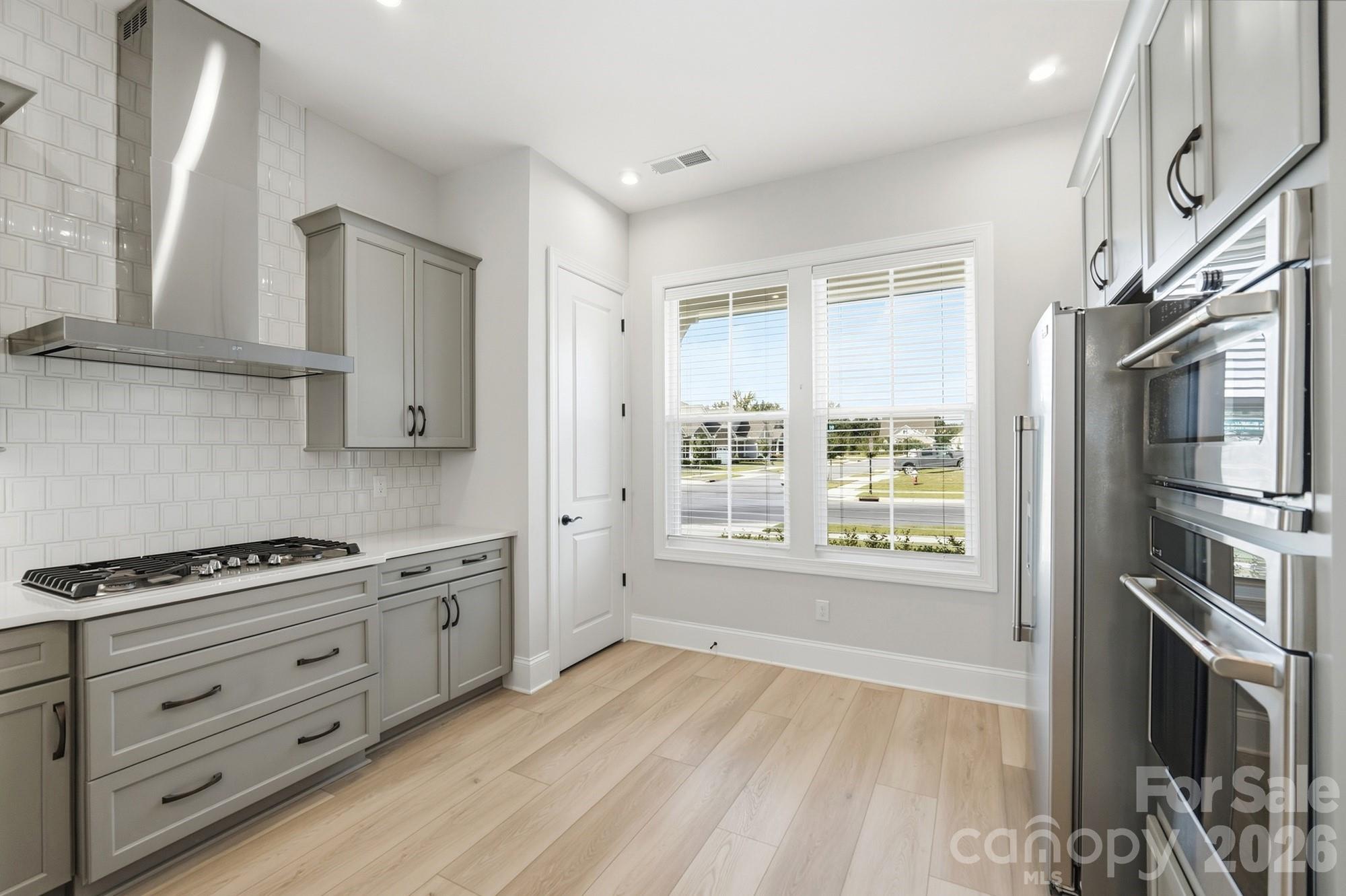 6079 Waldorf Avenue Property Photo 9