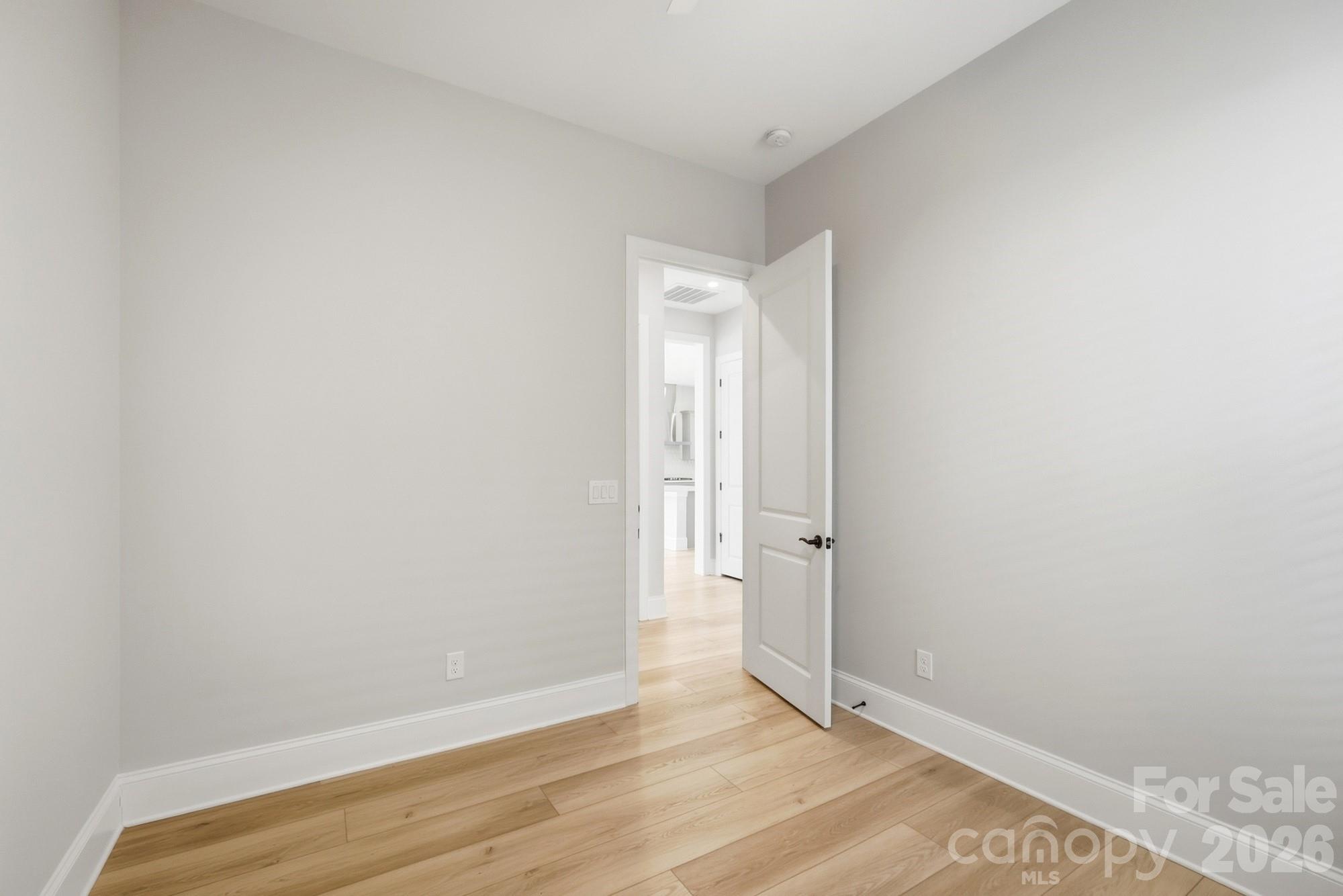 6079 Waldorf Avenue Property Photo 27