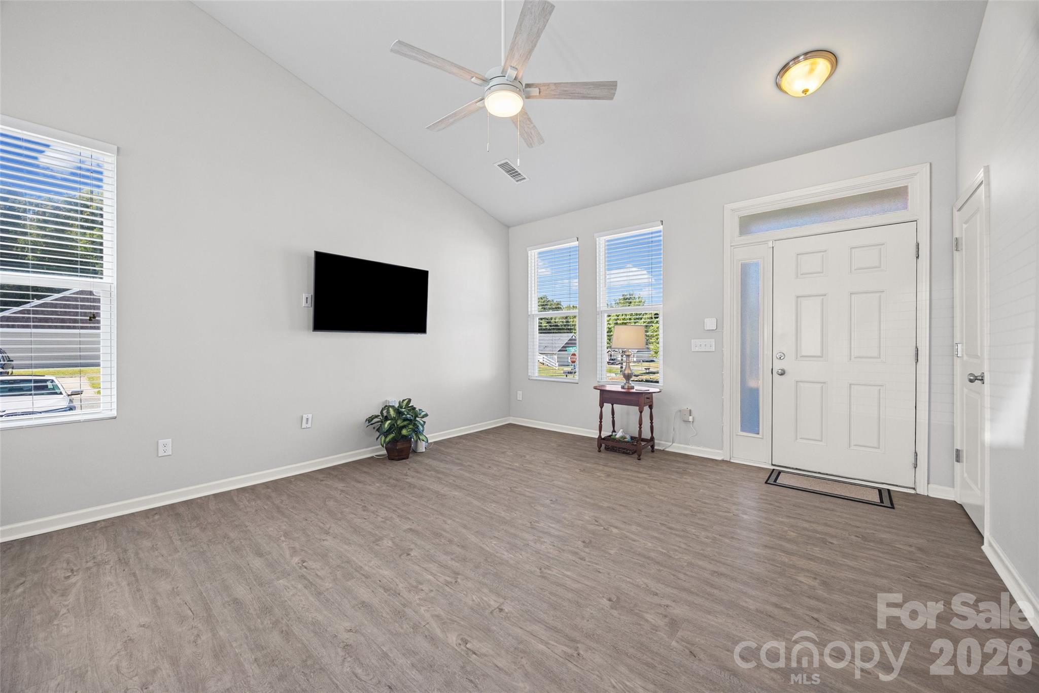 100 N Canyon Ridge Drive Property Photo 7