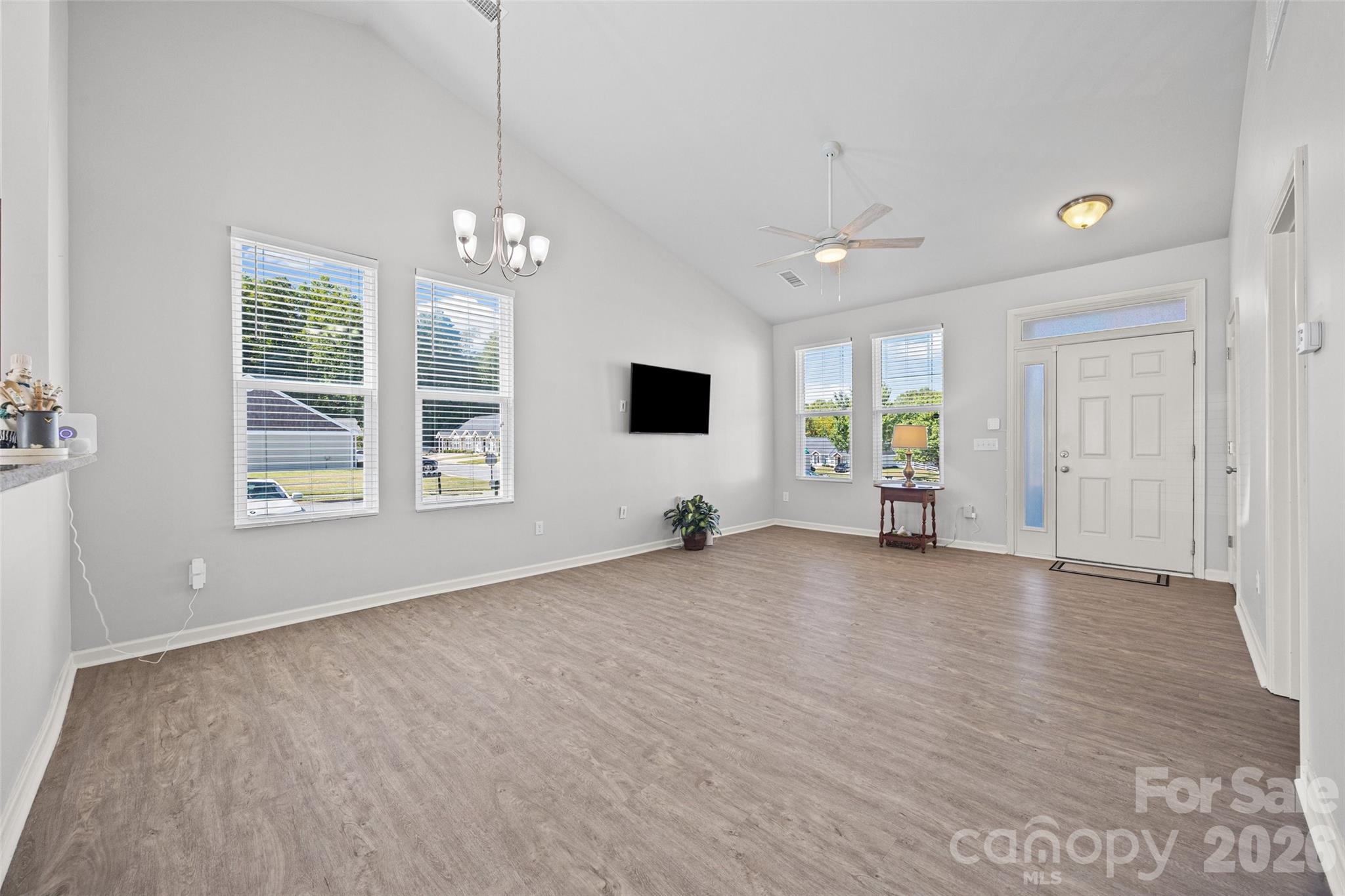 100 N Canyon Ridge Drive Property Photo 9