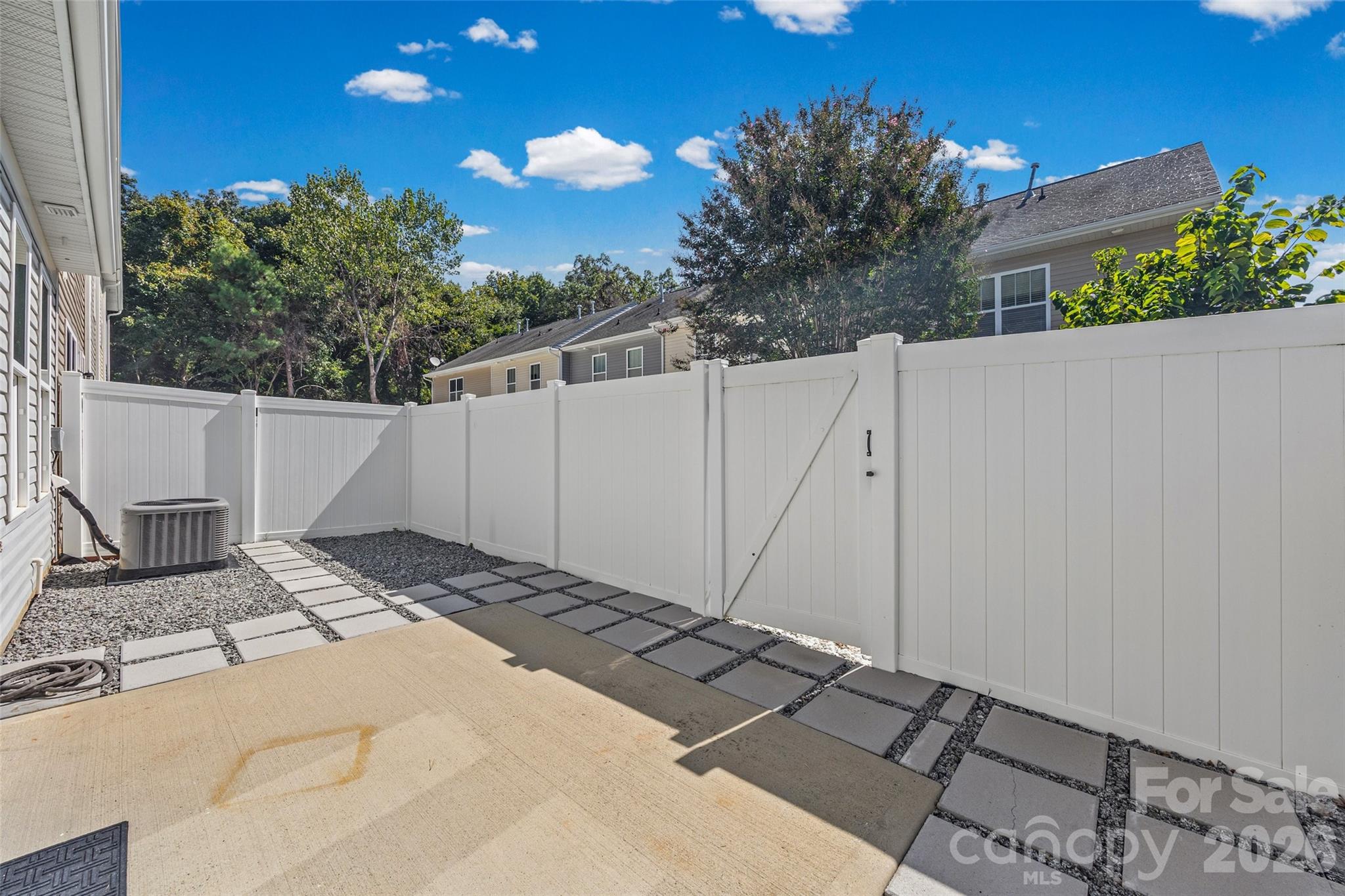 100 N Canyon Ridge Drive Property Photo 20