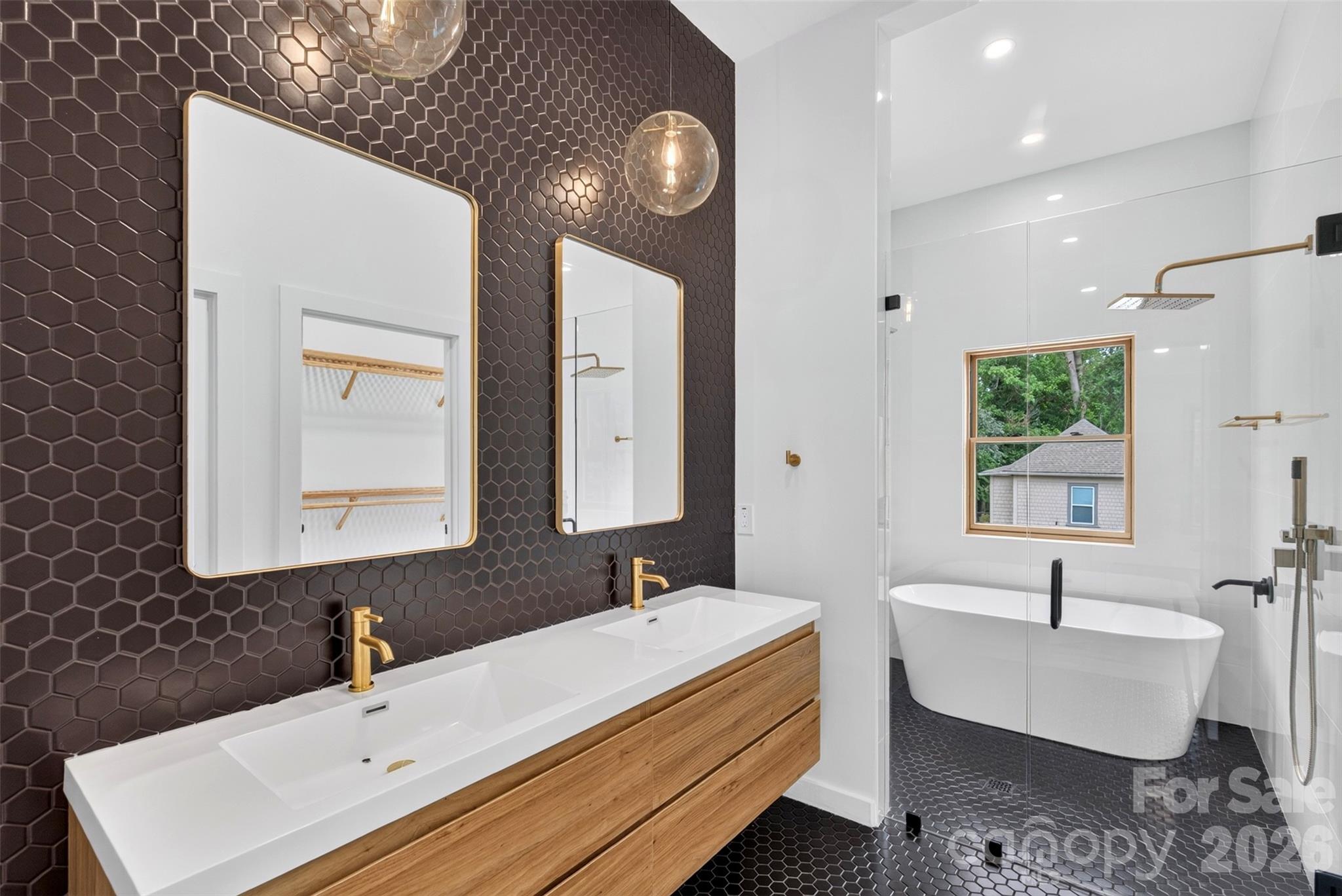 5 Bellagio Place Property Photo 17
