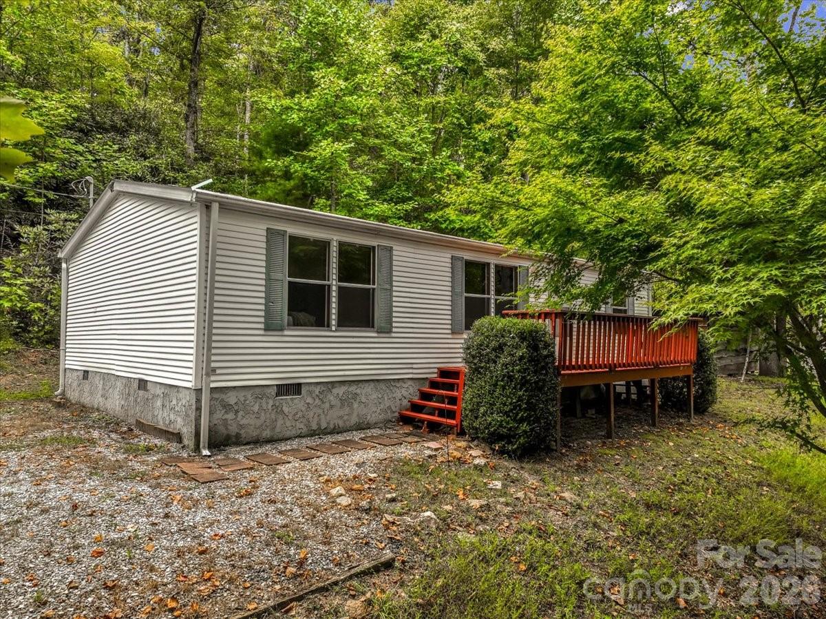 2271 Gouges Creek Road Property Photo 2