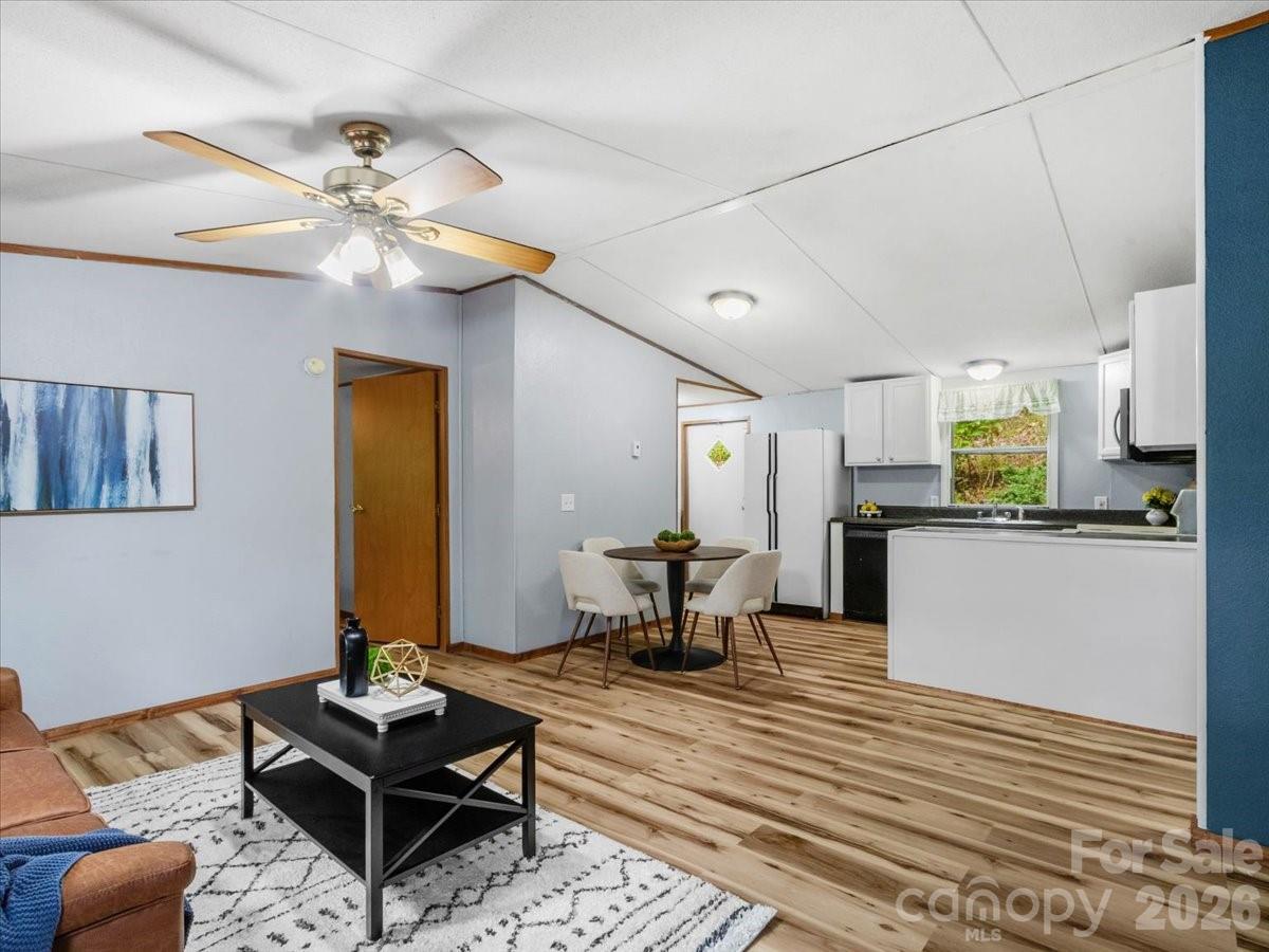 2271 Gouges Creek Road Property Photo 4