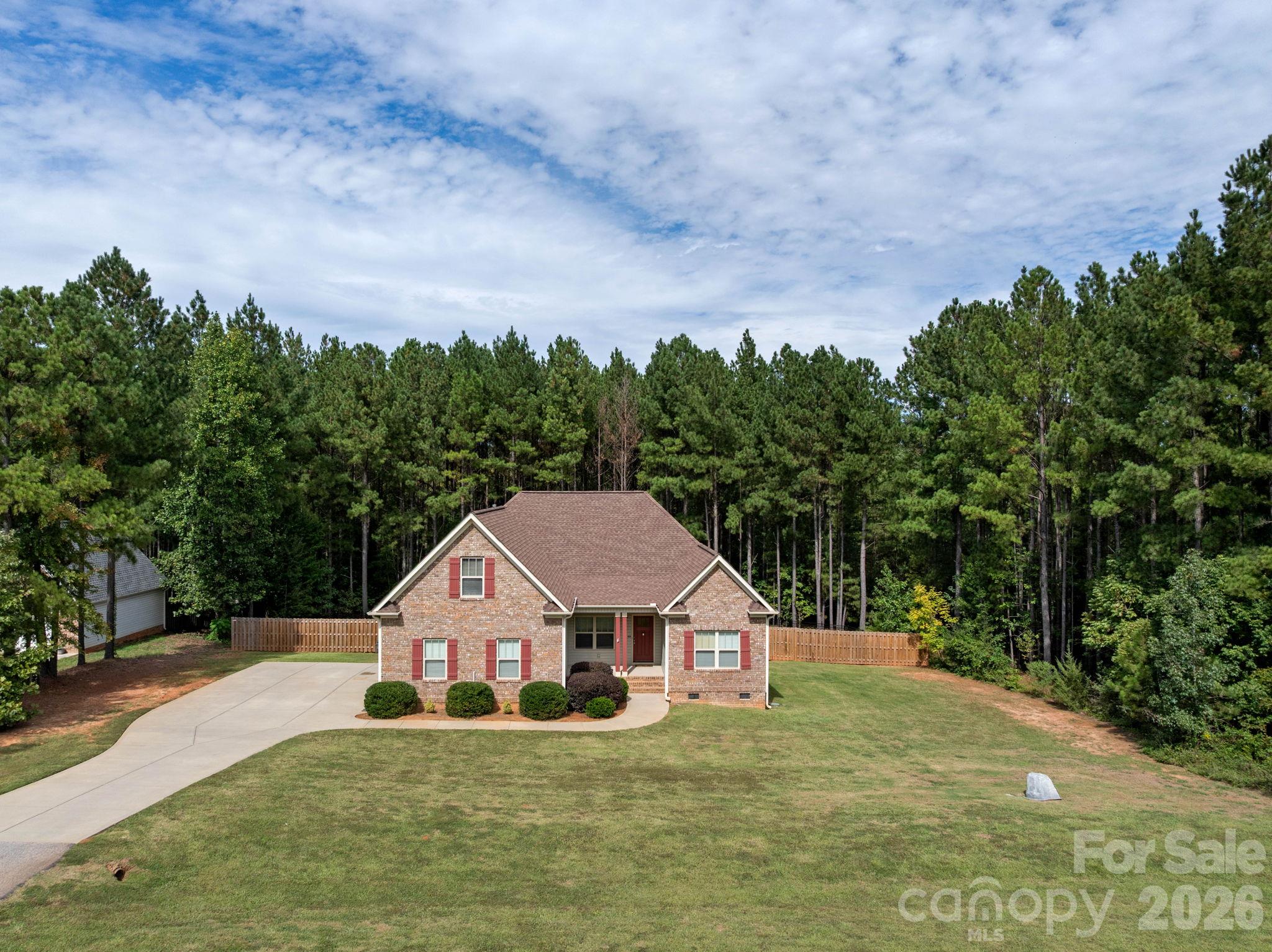 607 Zelkova Street Property Photo 1