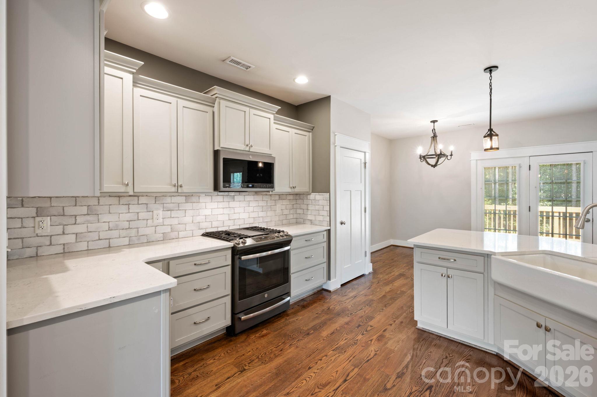 607 Zelkova Street Property Photo 8