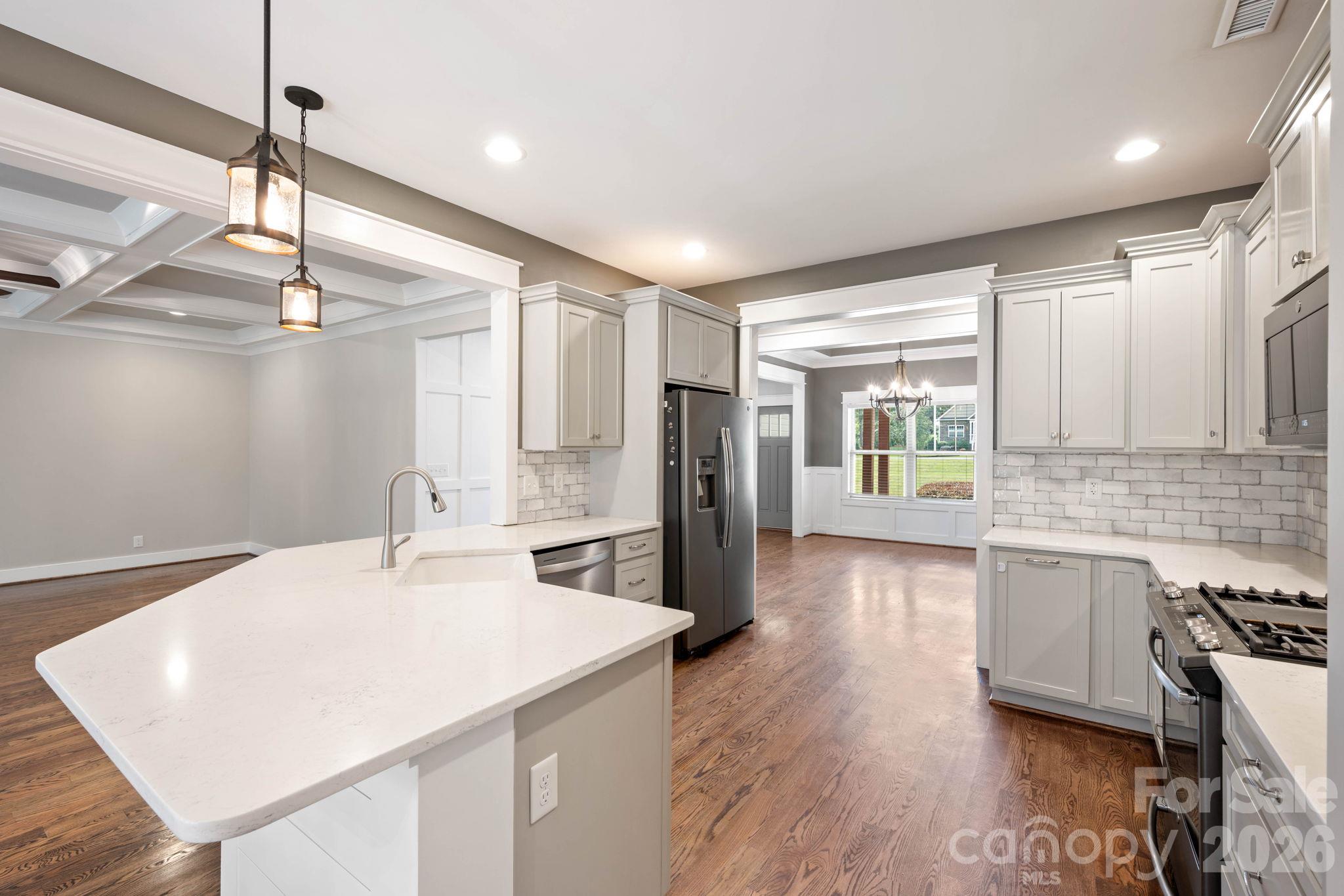 607 Zelkova Street Property Photo 9