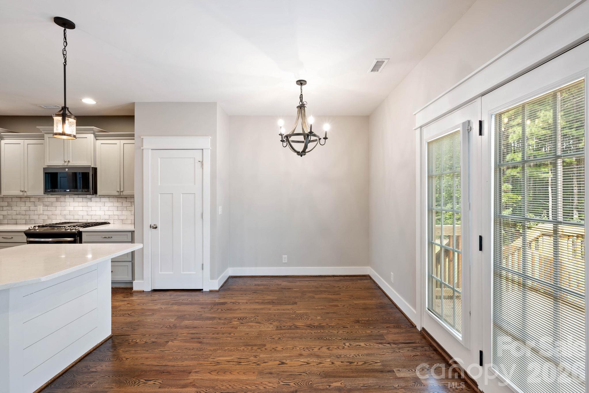 607 Zelkova Street Property Photo 12