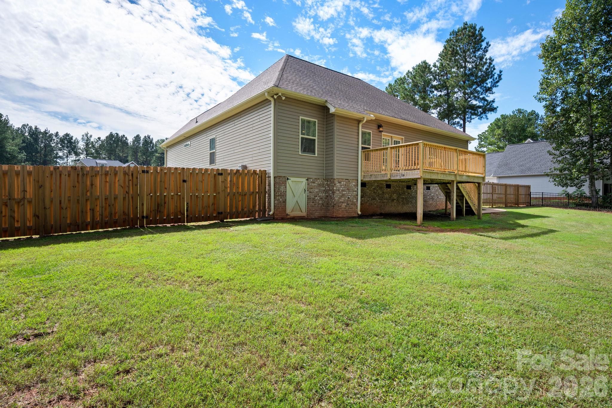 607 Zelkova Street Property Photo 36
