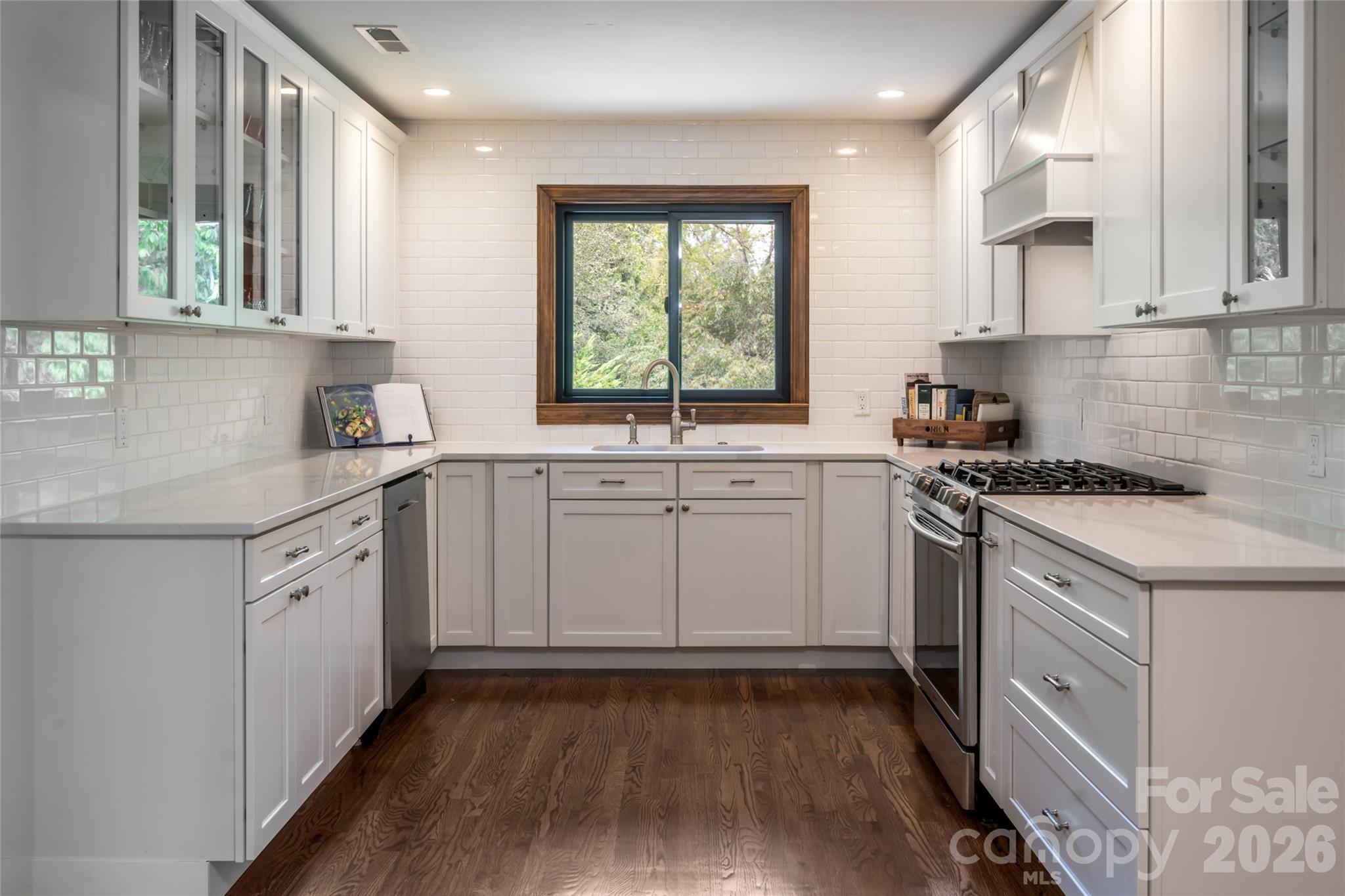 3 Maplewood Parkway Property Photo 7