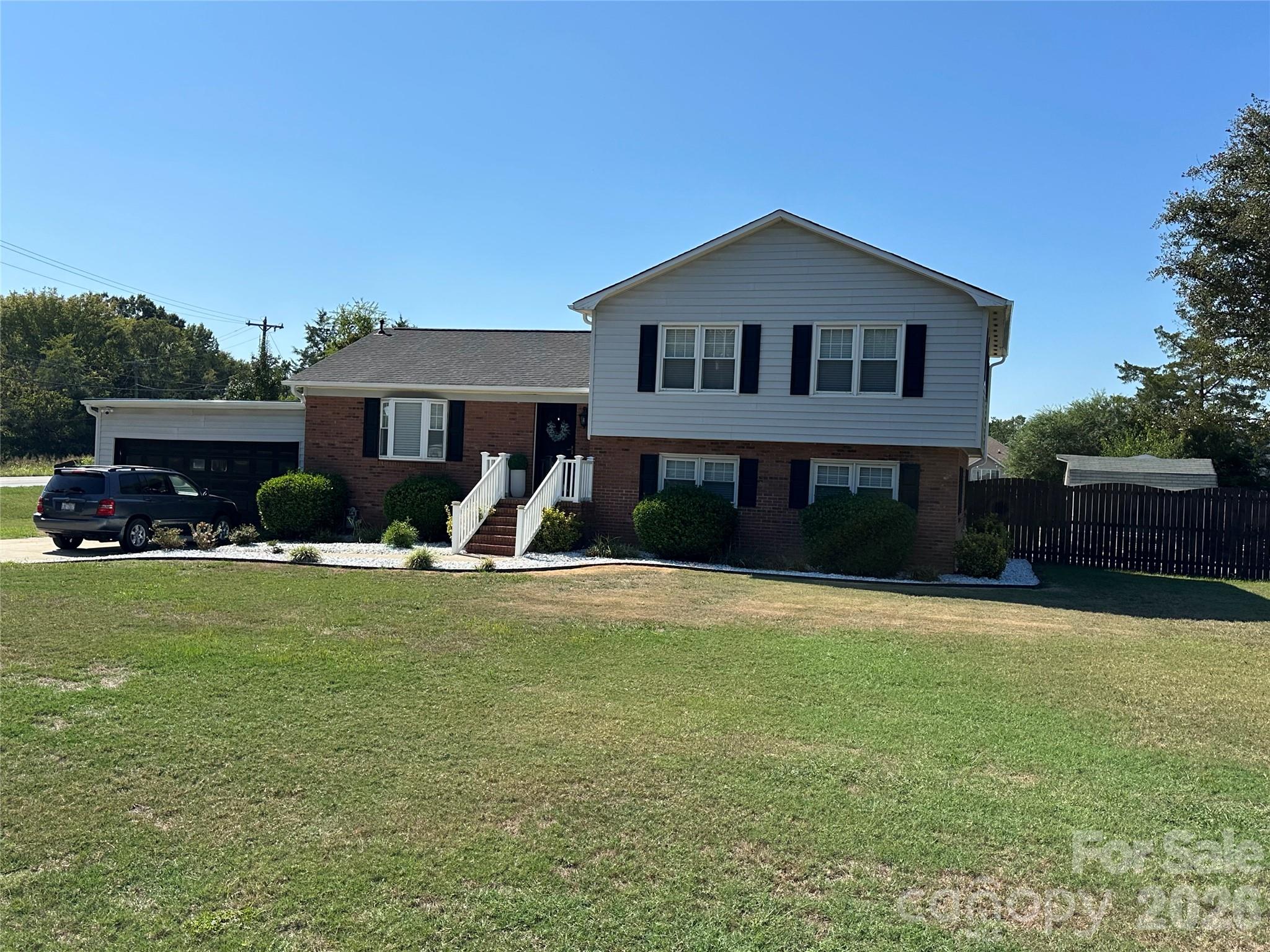 8224 Craighead Road Property Photo 1