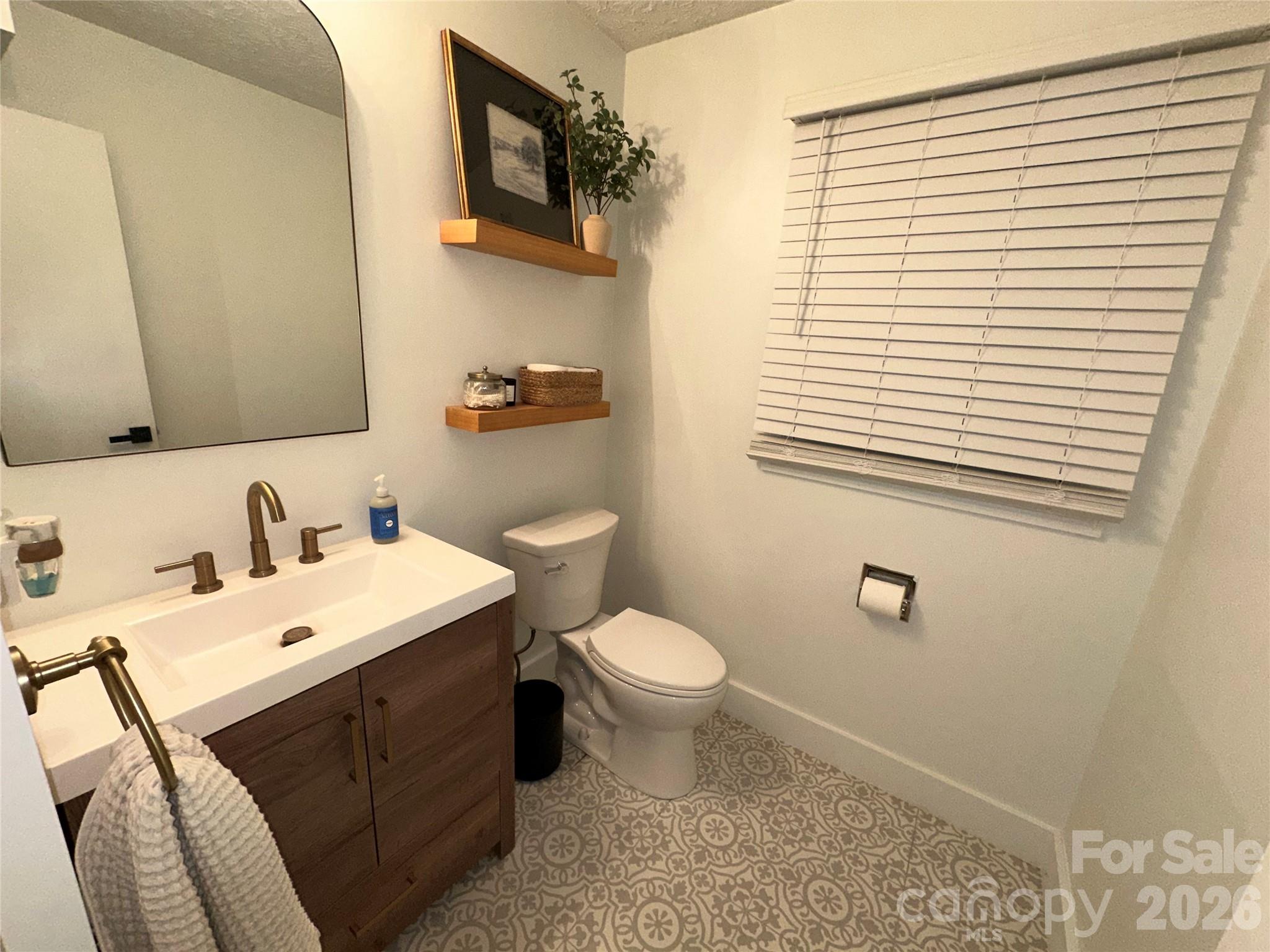 8224 Craighead Road Property Photo 10
